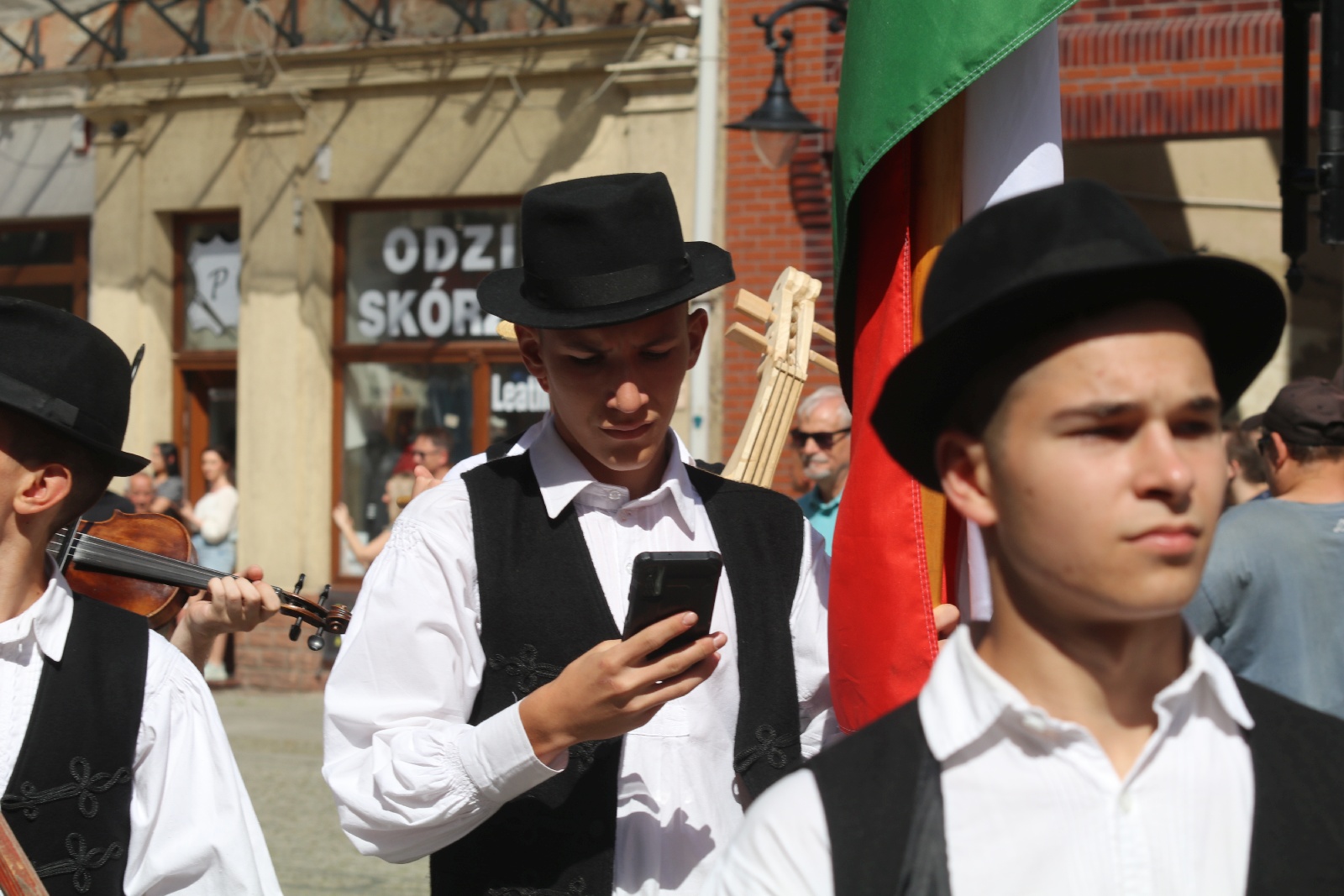 Świat pod Kyczerą zagościł w poniedziałek w Legnicy