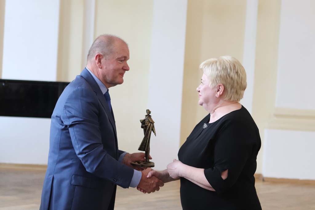 Collegium Witelona docenione za pomoc Ukrainie