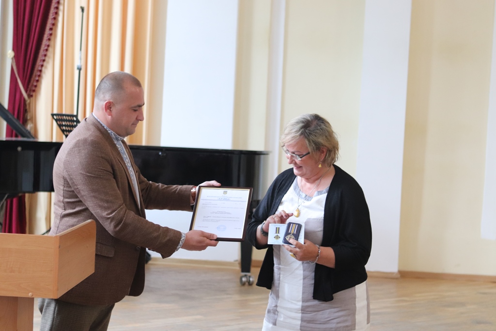 Collegium Witelona docenione za pomoc Ukrainie