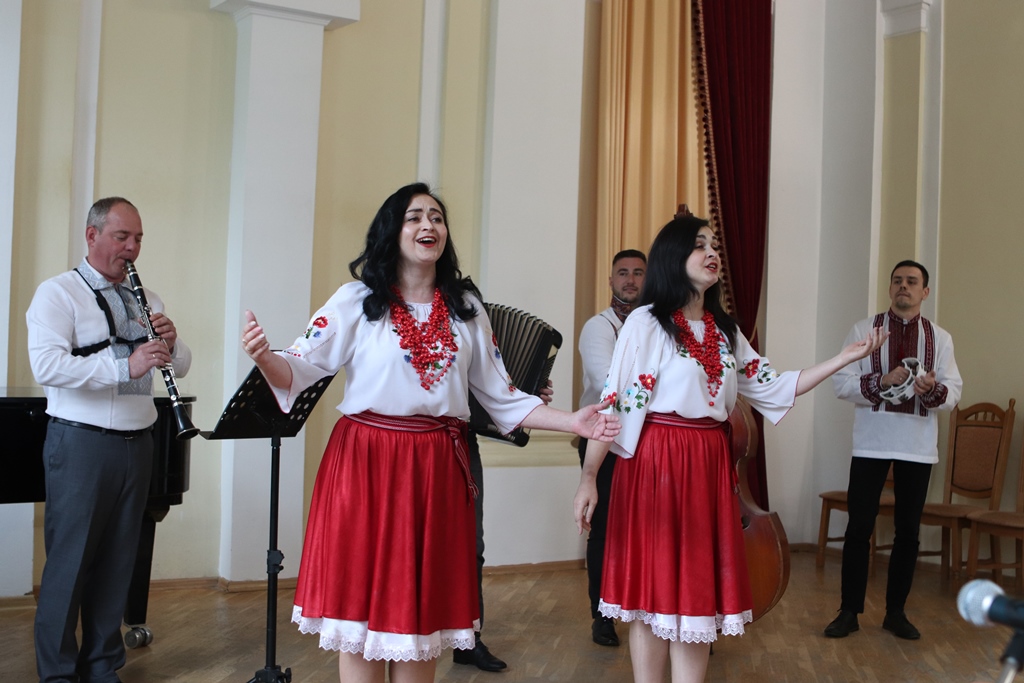 Collegium Witelona docenione za pomoc Ukrainie