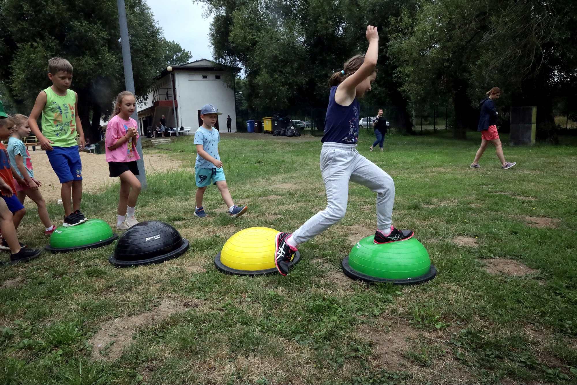 Ninja Kids pokonuje przeszkody na kąpielisku Kormoran