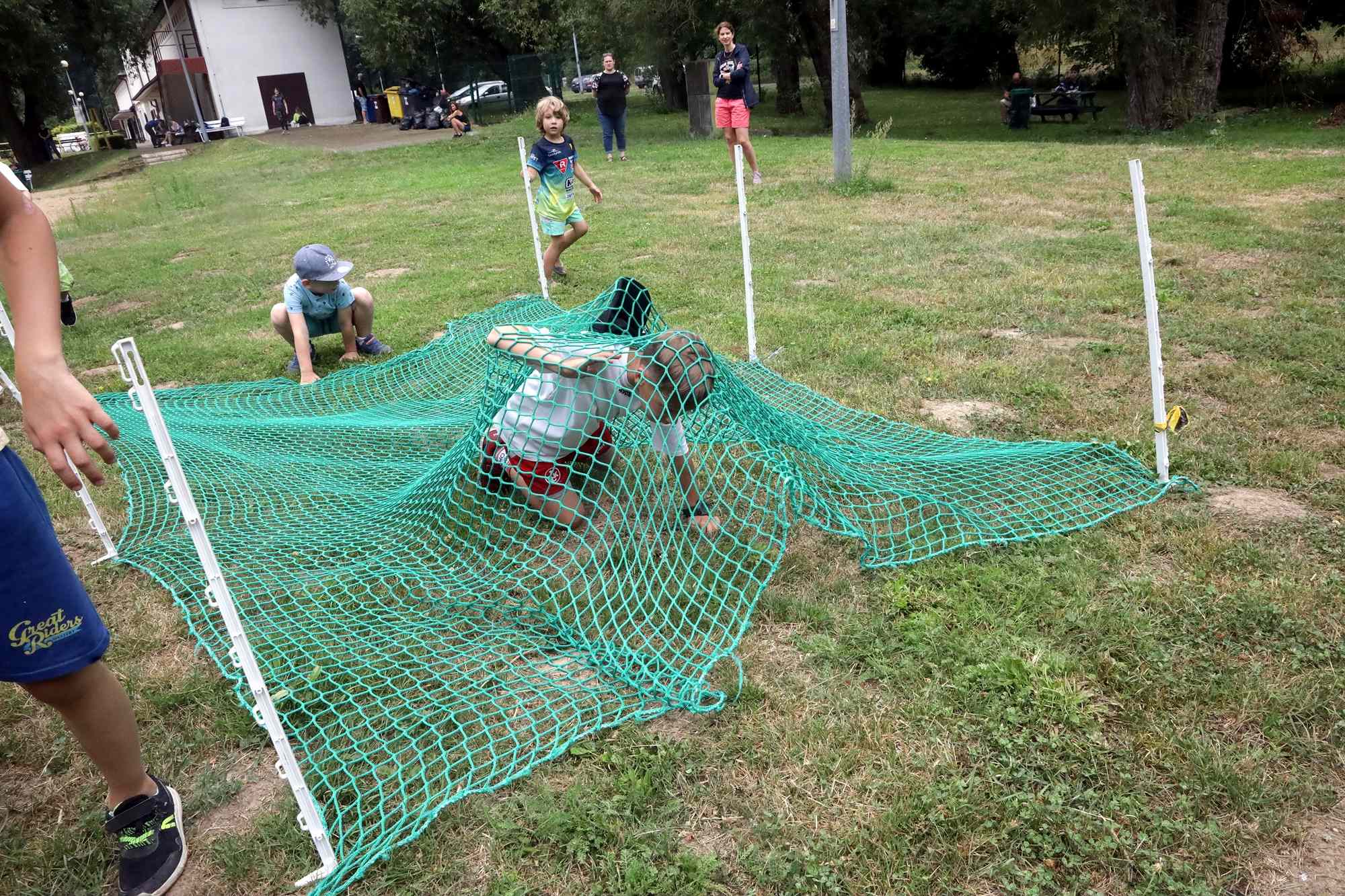 Ninja Kids pokonuje przeszkody na kąpielisku Kormoran