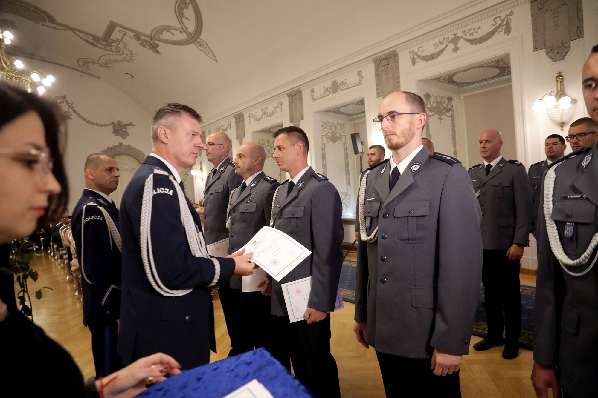 Awanse, odznaczenia i listy gratulacyjne dla policjantów