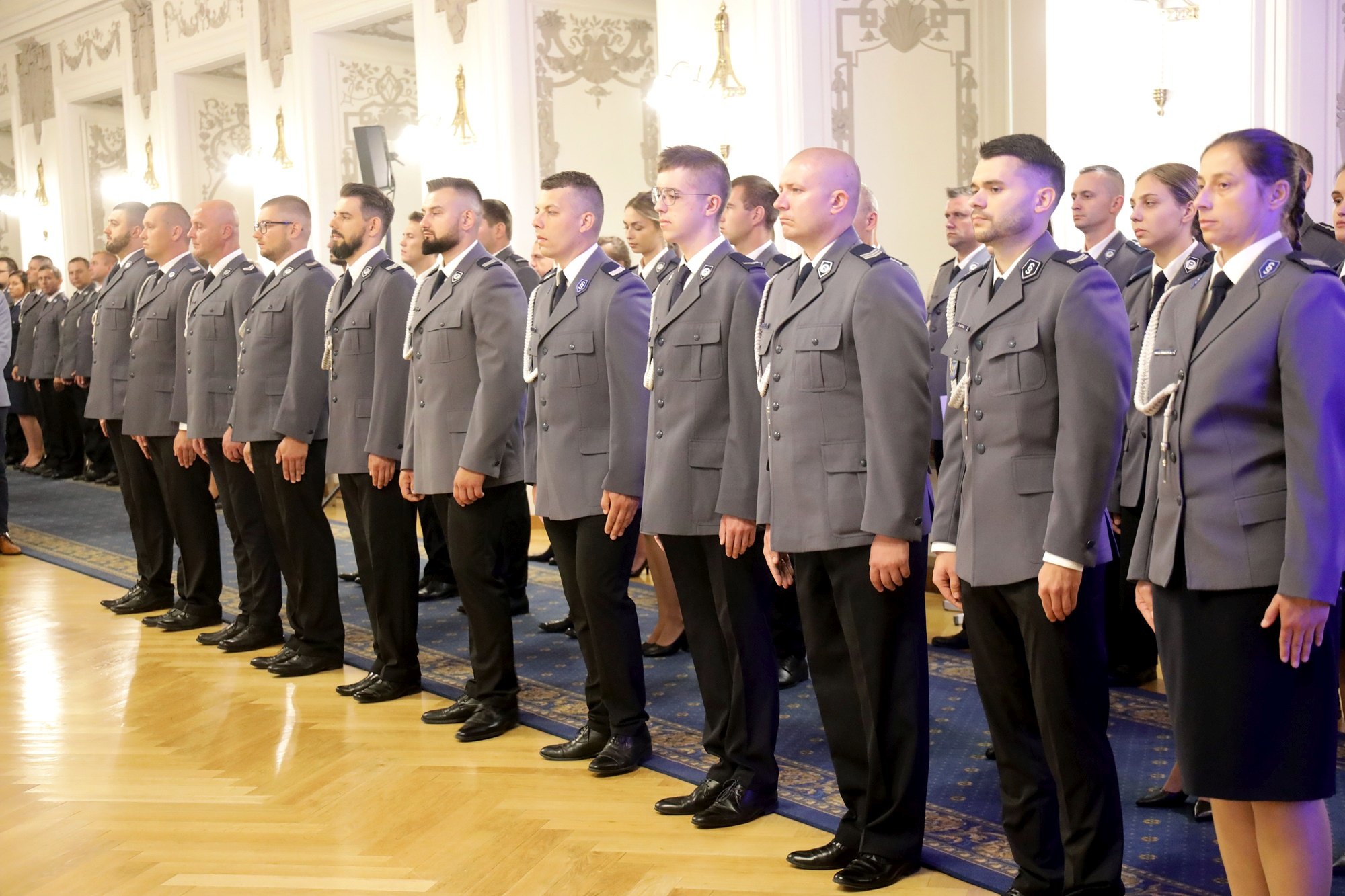 Awanse, odznaczenia i listy gratulacyjne dla policjantów