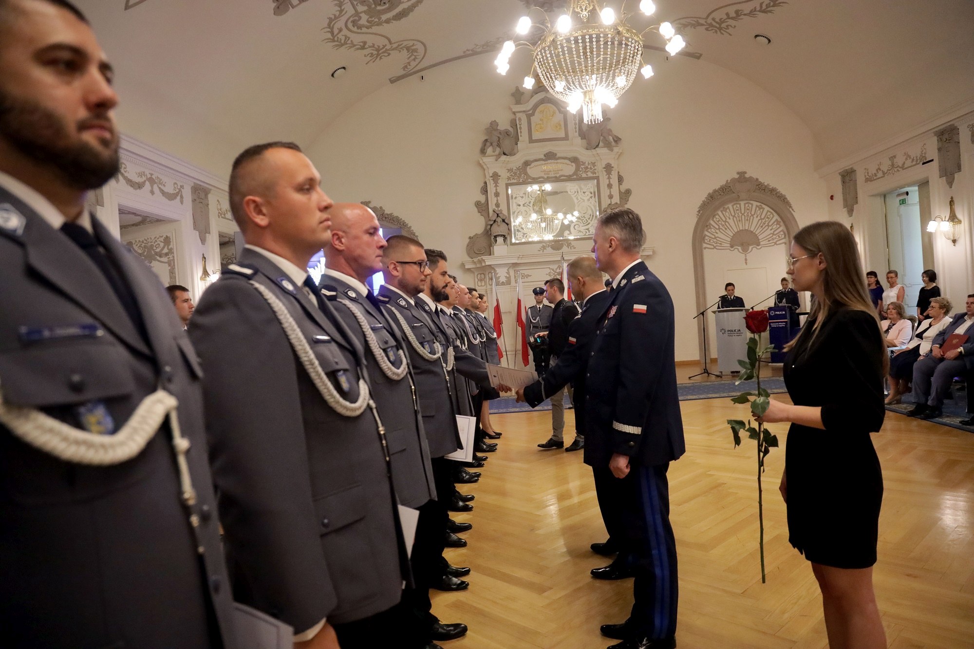 Awanse, odznaczenia i listy gratulacyjne dla policjantów