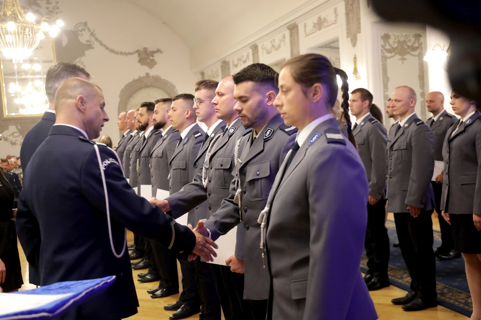 Awanse, odznaczenia i listy gratulacyjne dla policjantów