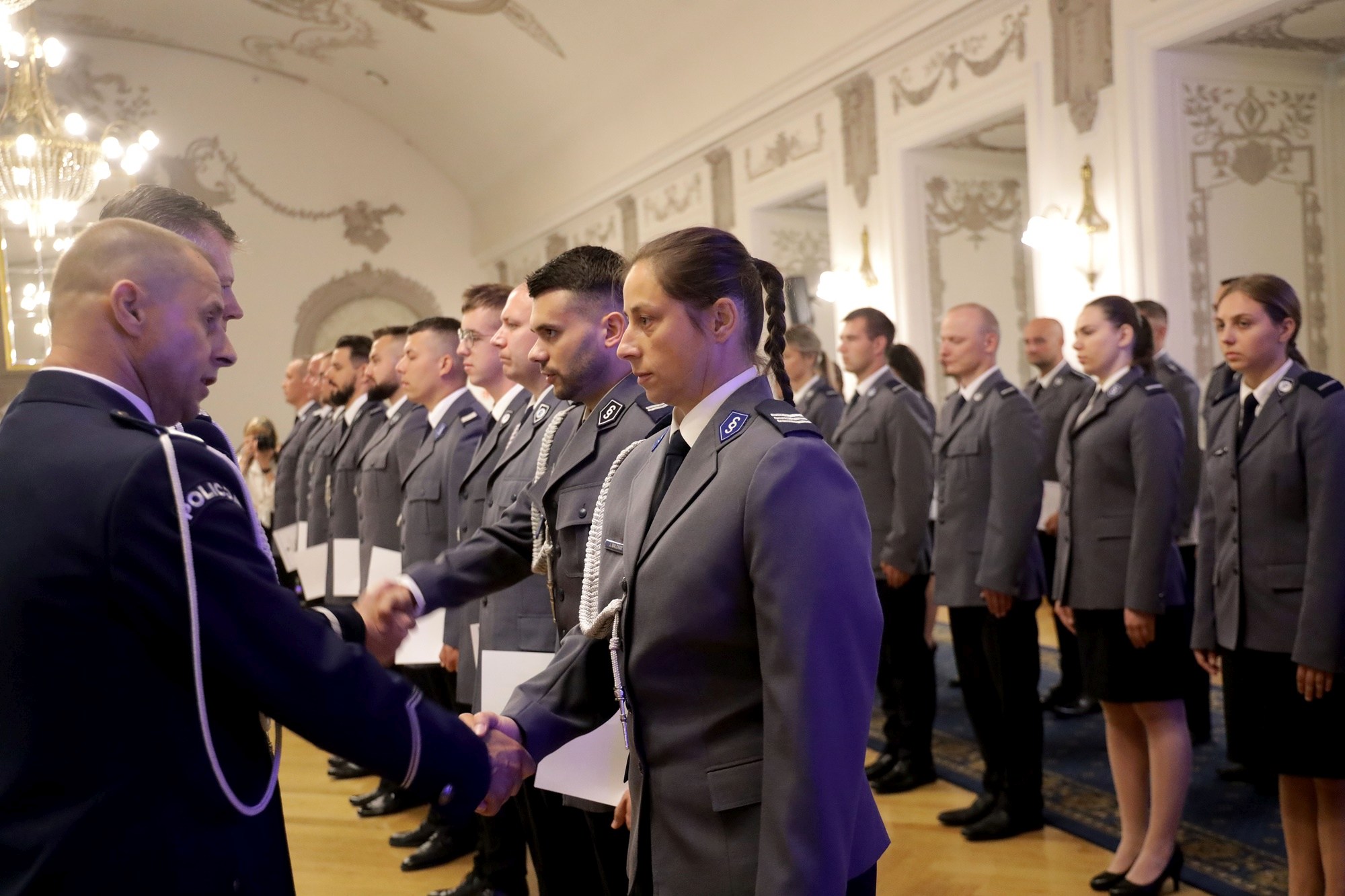 Awanse, odznaczenia i listy gratulacyjne dla policjantów