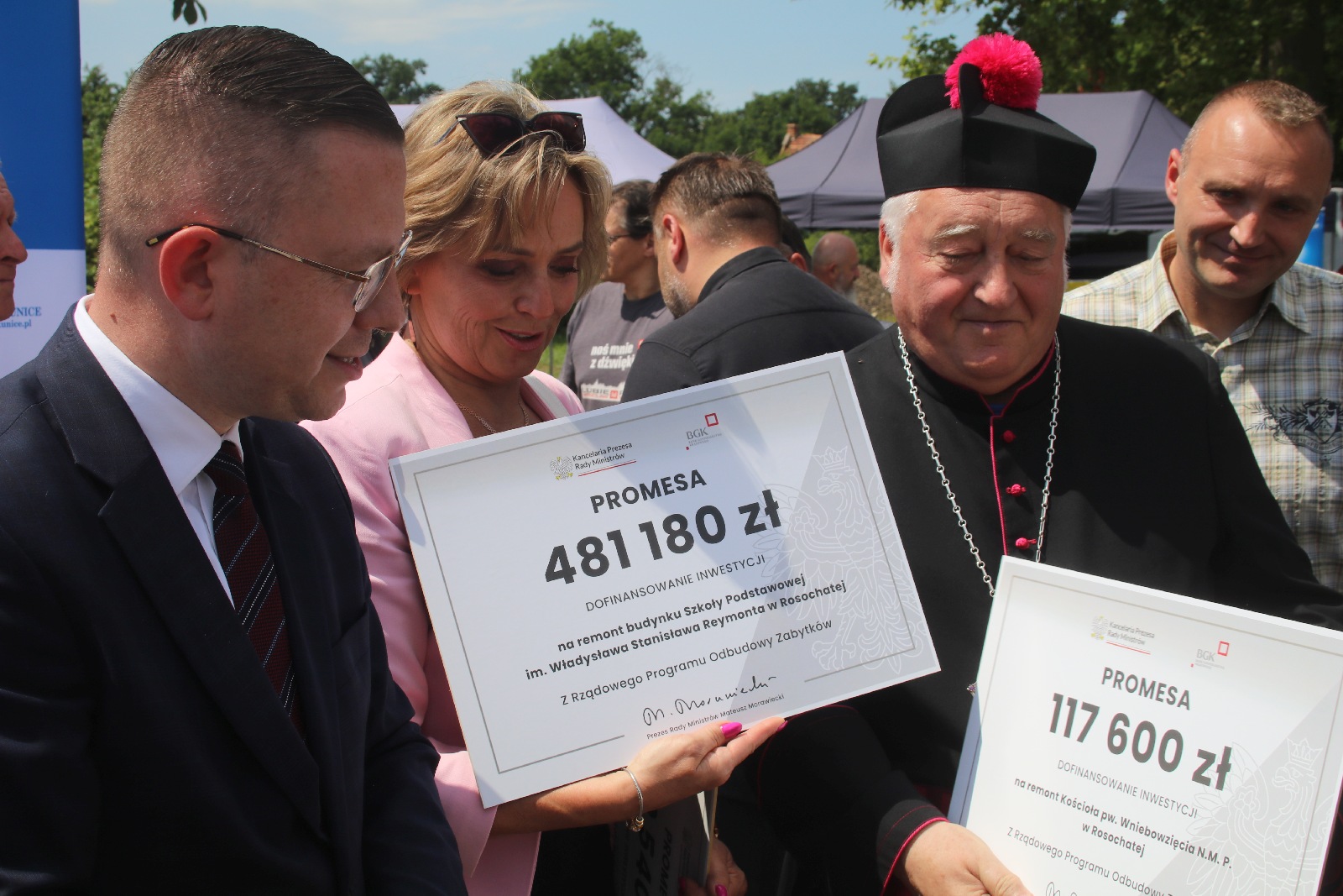 Minister Krzysztof Kubów wręczył promesy na zabytki w powiecie