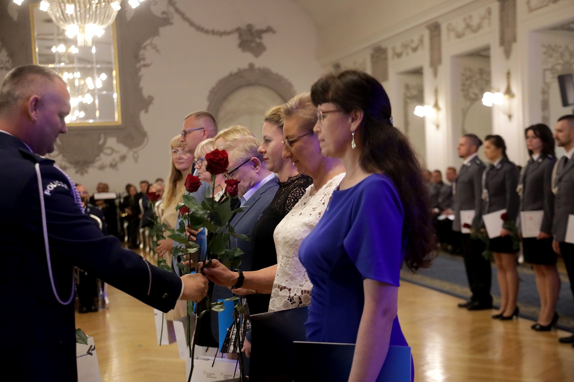 Awanse, odznaczenia i listy gratulacyjne dla policjantów