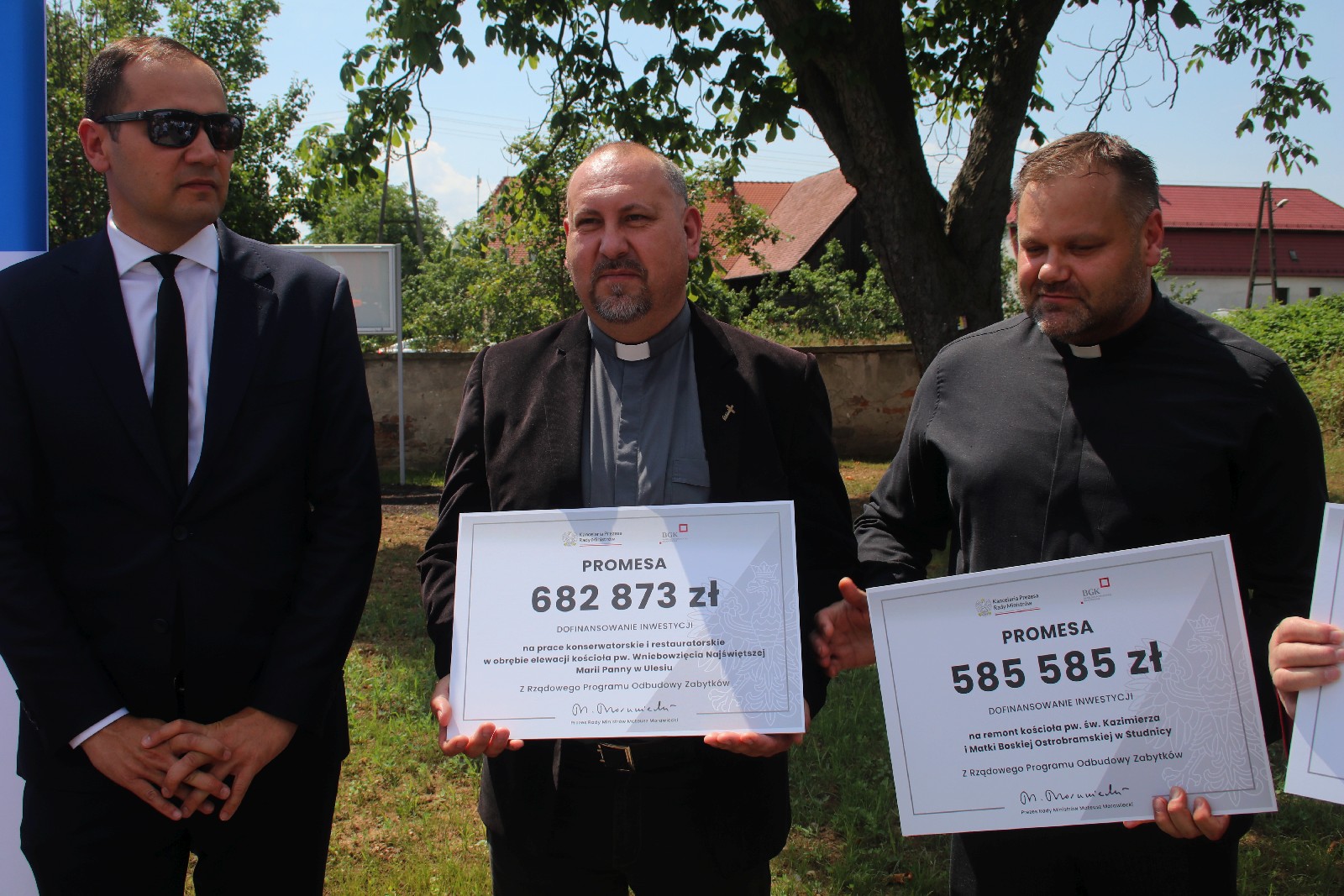 Minister Krzysztof Kubów wręczył promesy na zabytki w powiecie