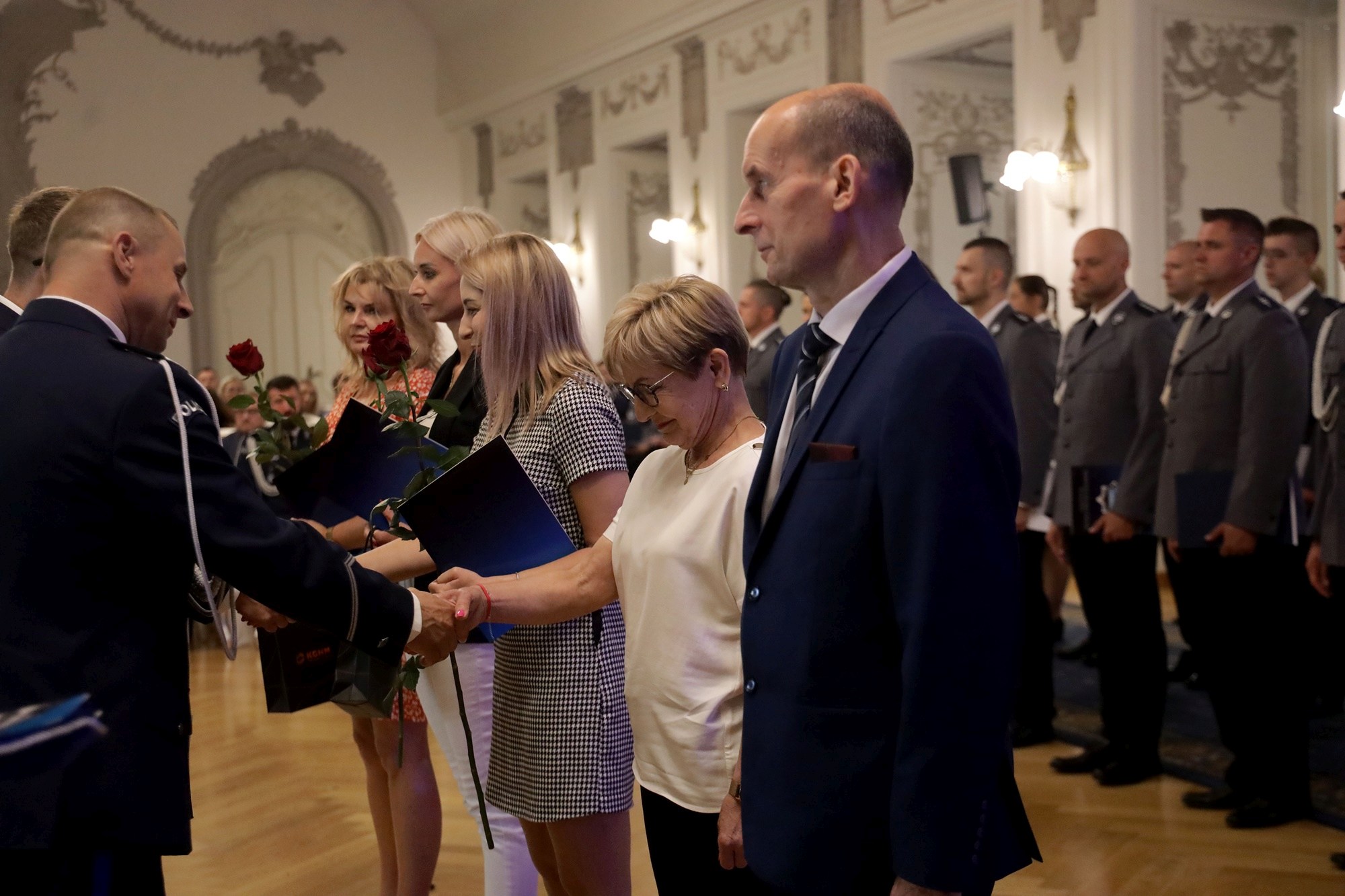 Awanse, odznaczenia i listy gratulacyjne dla policjantów