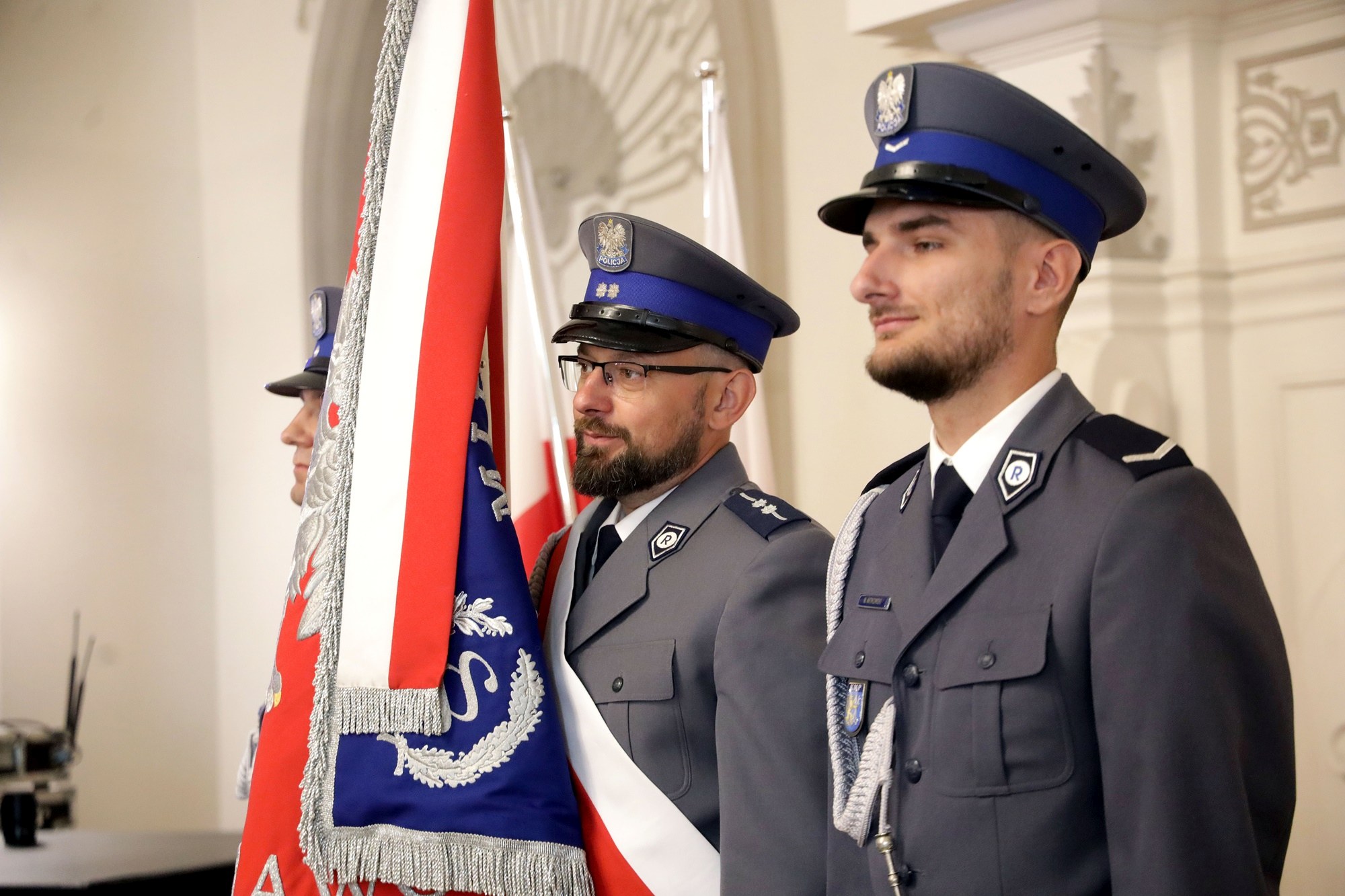 Awanse, odznaczenia i listy gratulacyjne dla policjantów