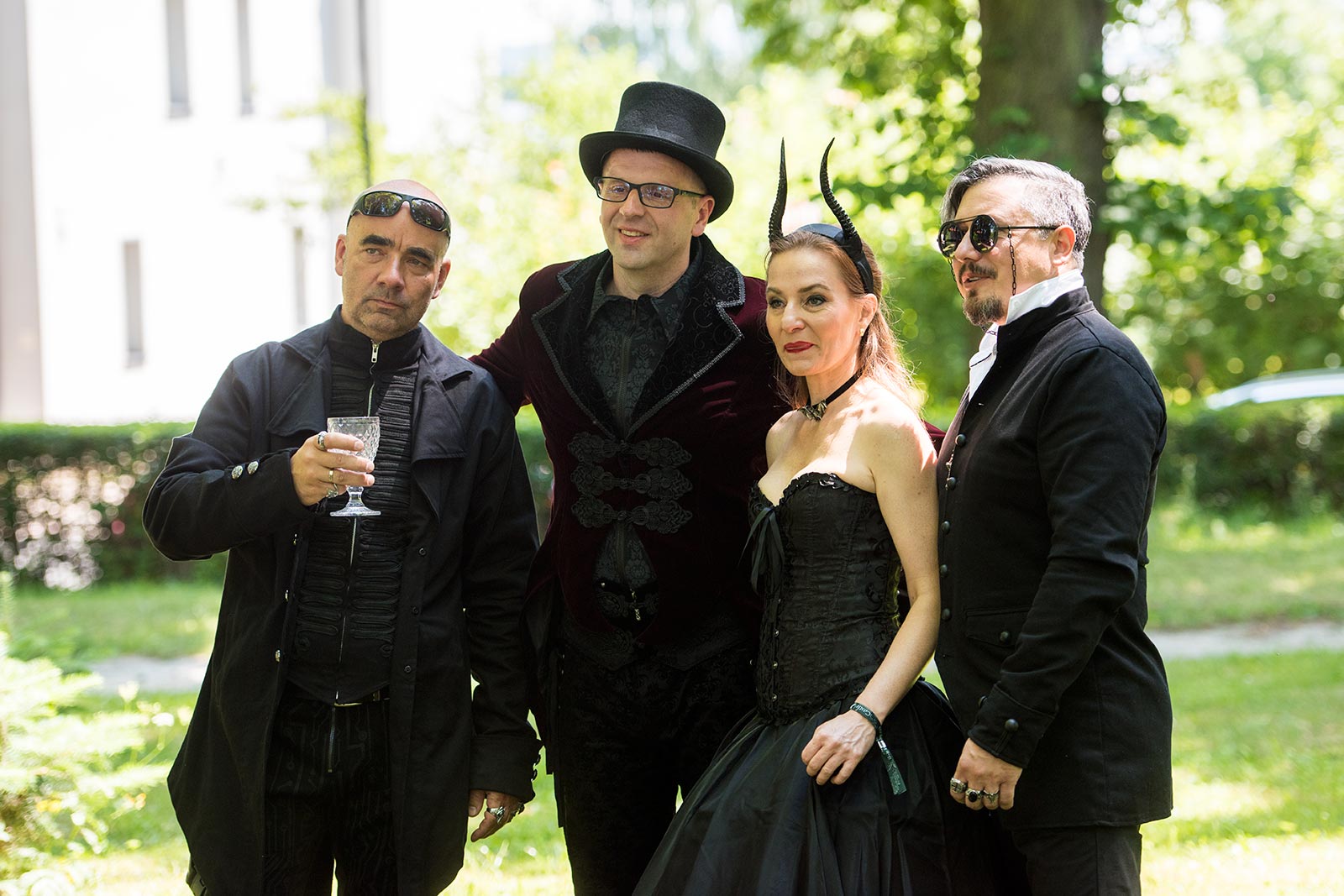 Uczestnicy Castle Party Festiwal 2023 urządzili sobie piknik