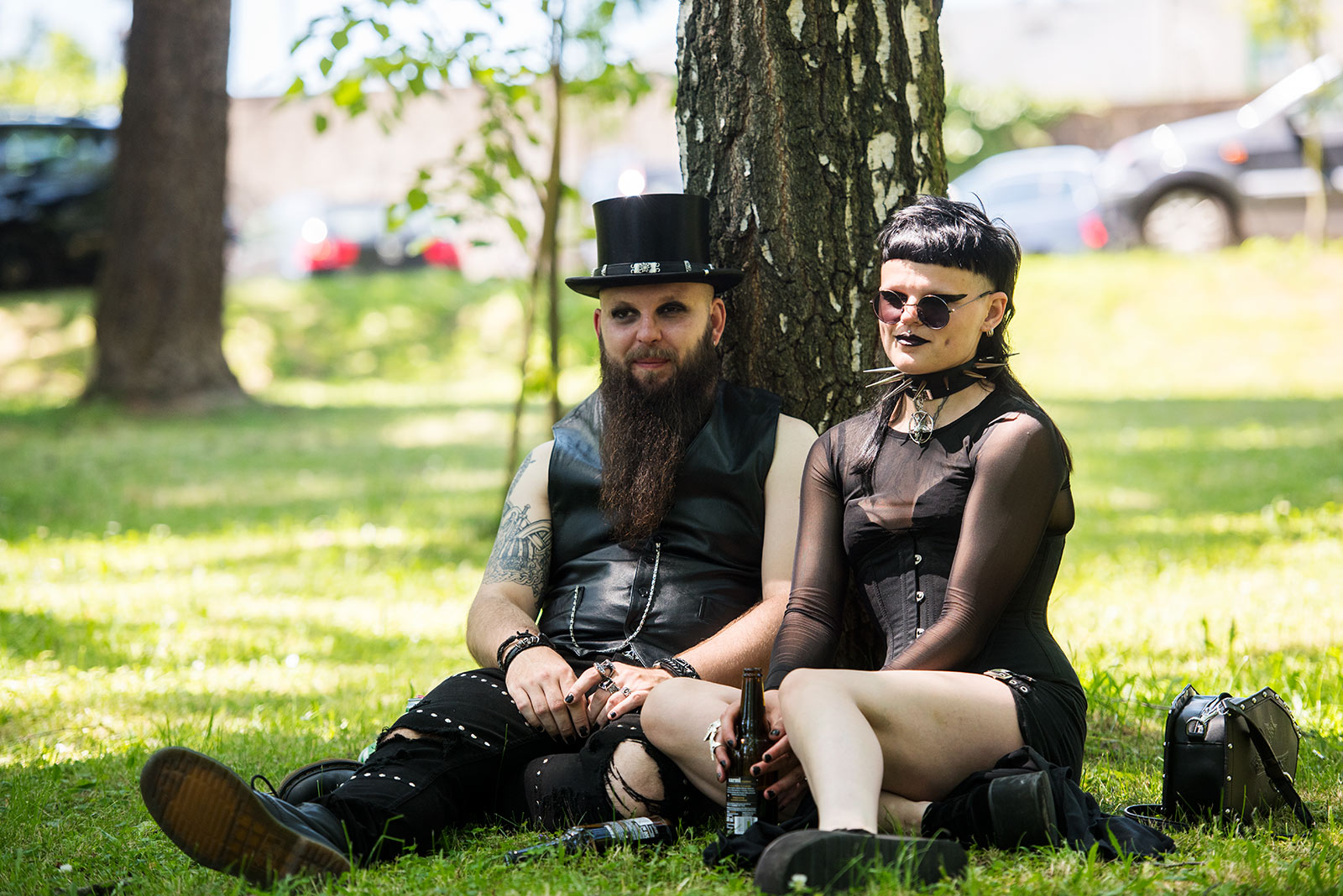 Uczestnicy Castle Party Festiwal 2023 urządzili sobie piknik