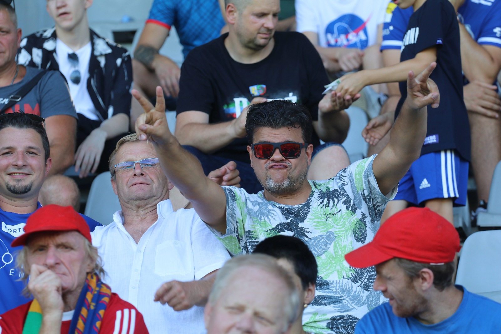 Kibice wygrali z upałem i przyszli na prezentację Miedzi