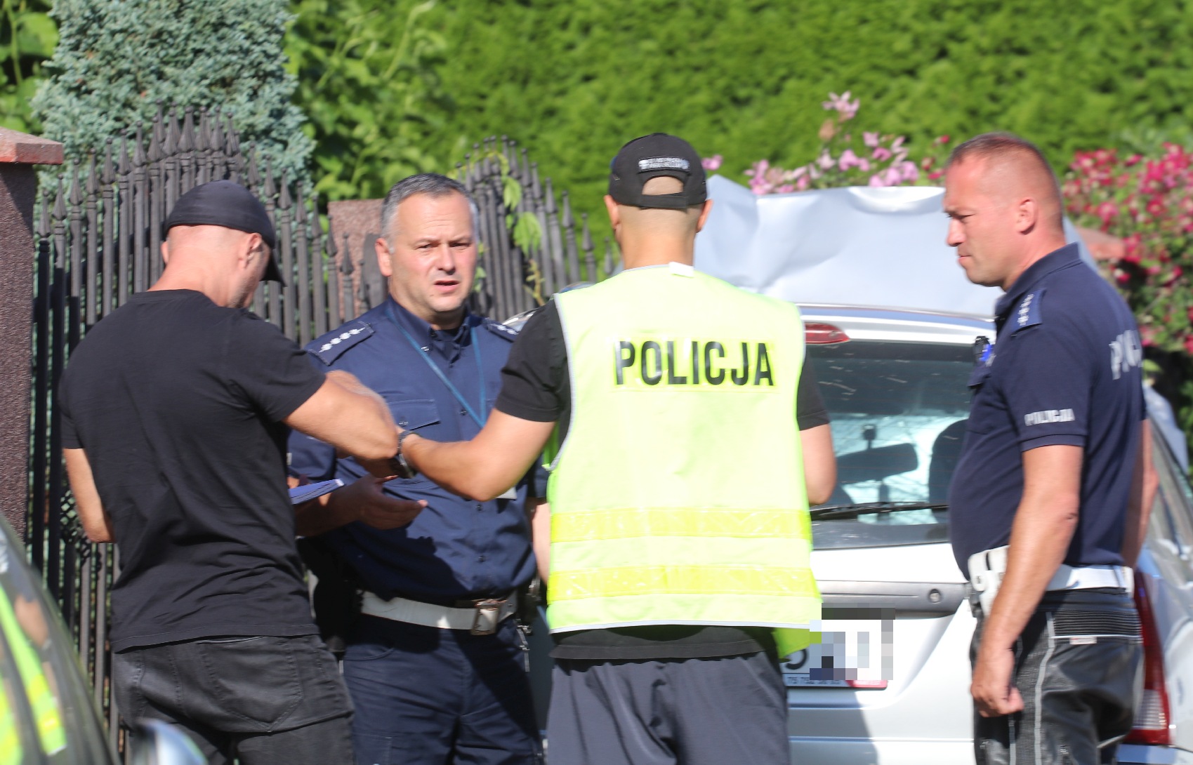 Uciekali przed policją, śmiertelnie potrącili kobietę