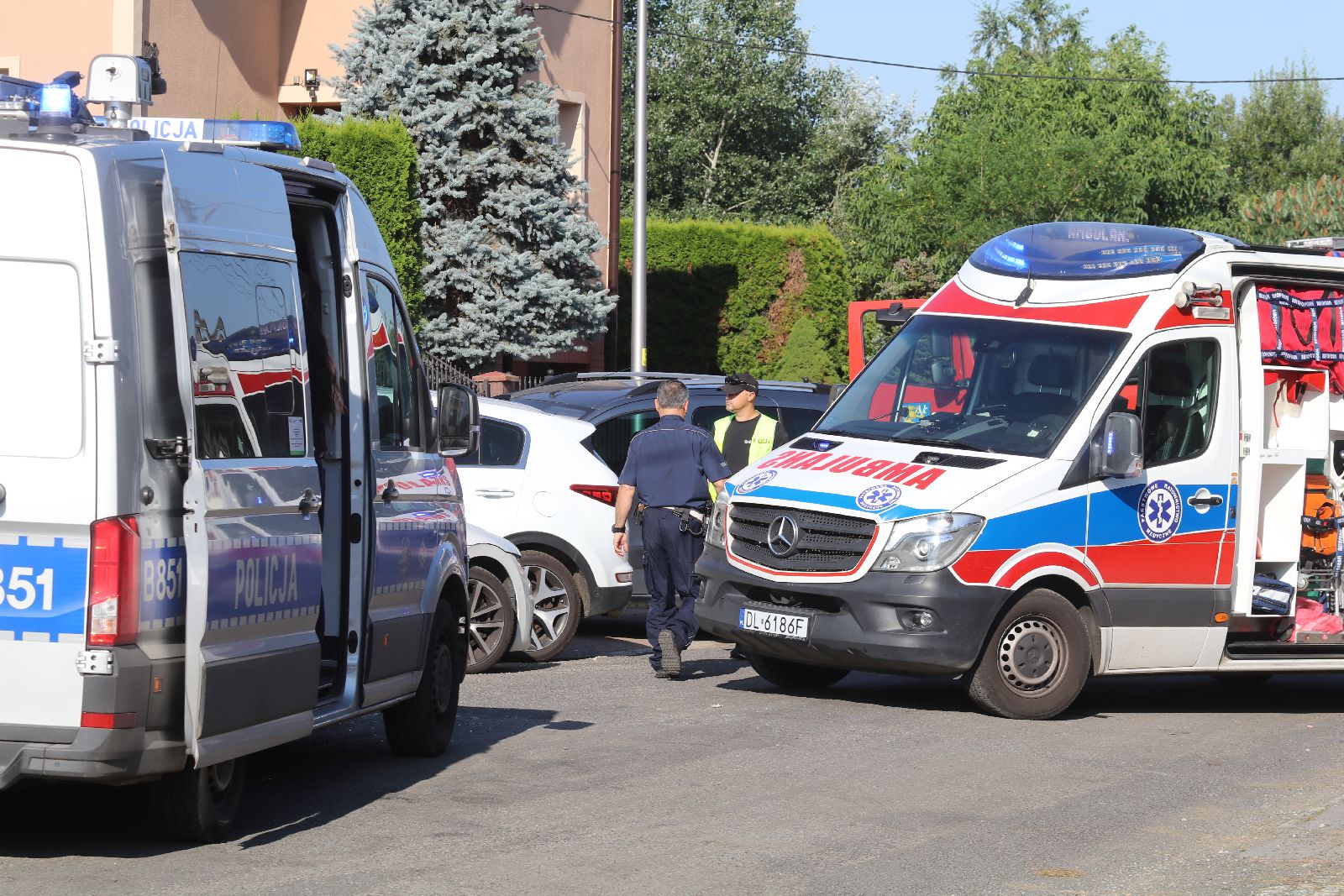 Uciekali przed policją, śmiertelnie potrącili kobietę