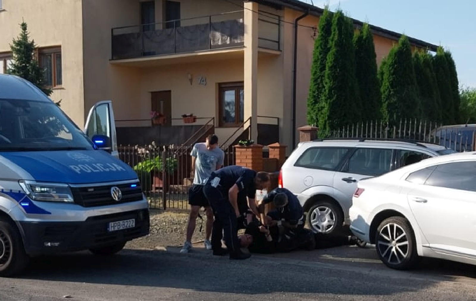 Uciekali przed policją, śmiertelnie potrącili kobietę