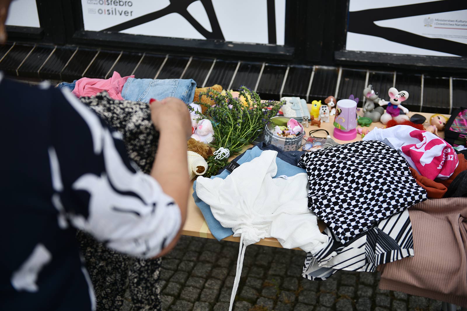 Odpoczywają, tworzą i rozmawiają o sztuce i sztuce życia