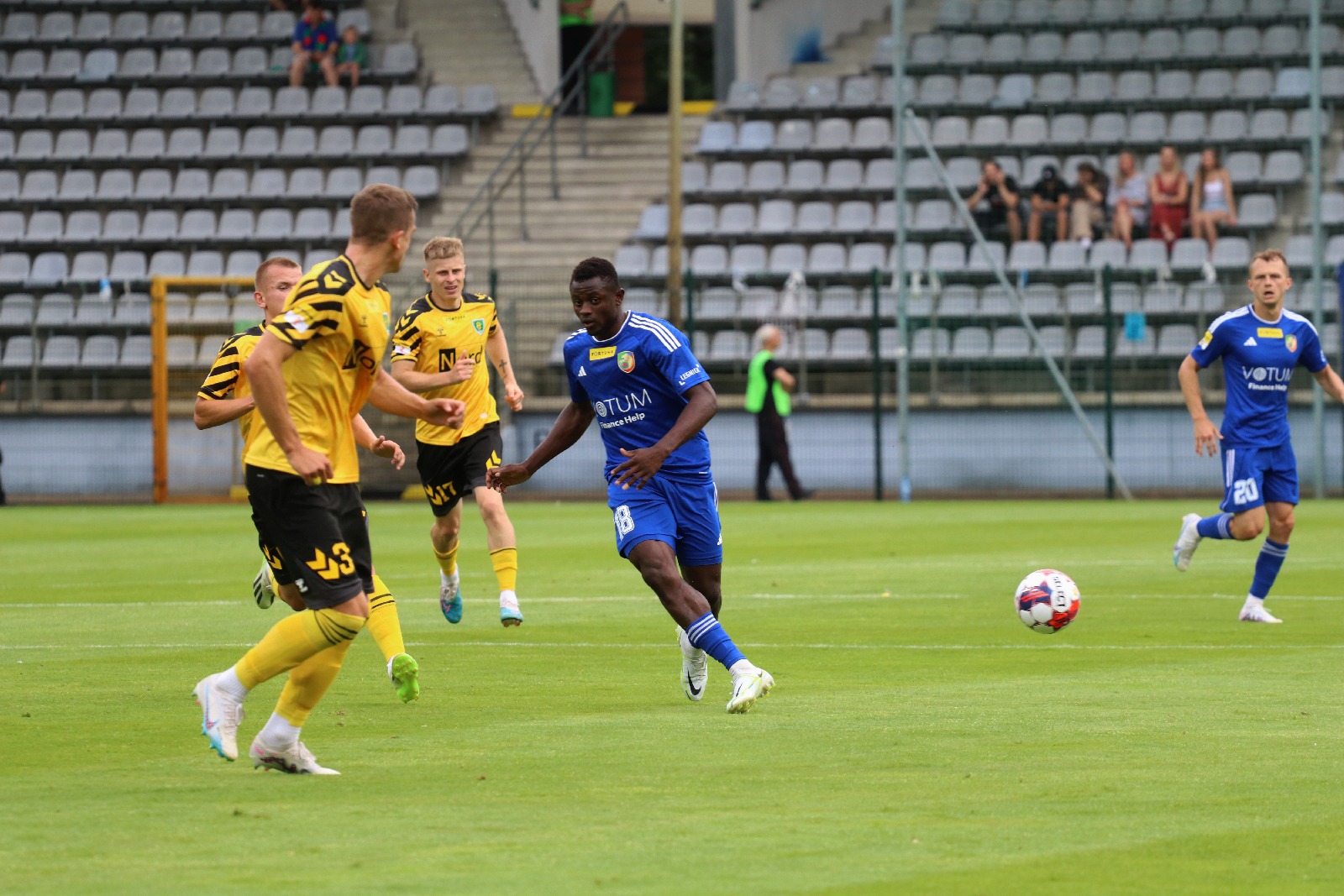 Miedź Legnica wygrała z GKS Katowice! Drygas bohaterem