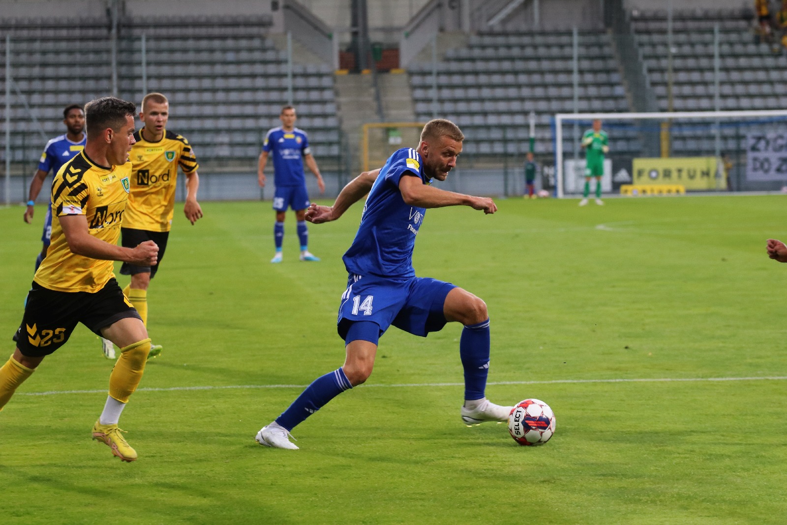 Miedź Legnica wygrała z GKS Katowice! Drygas bohaterem