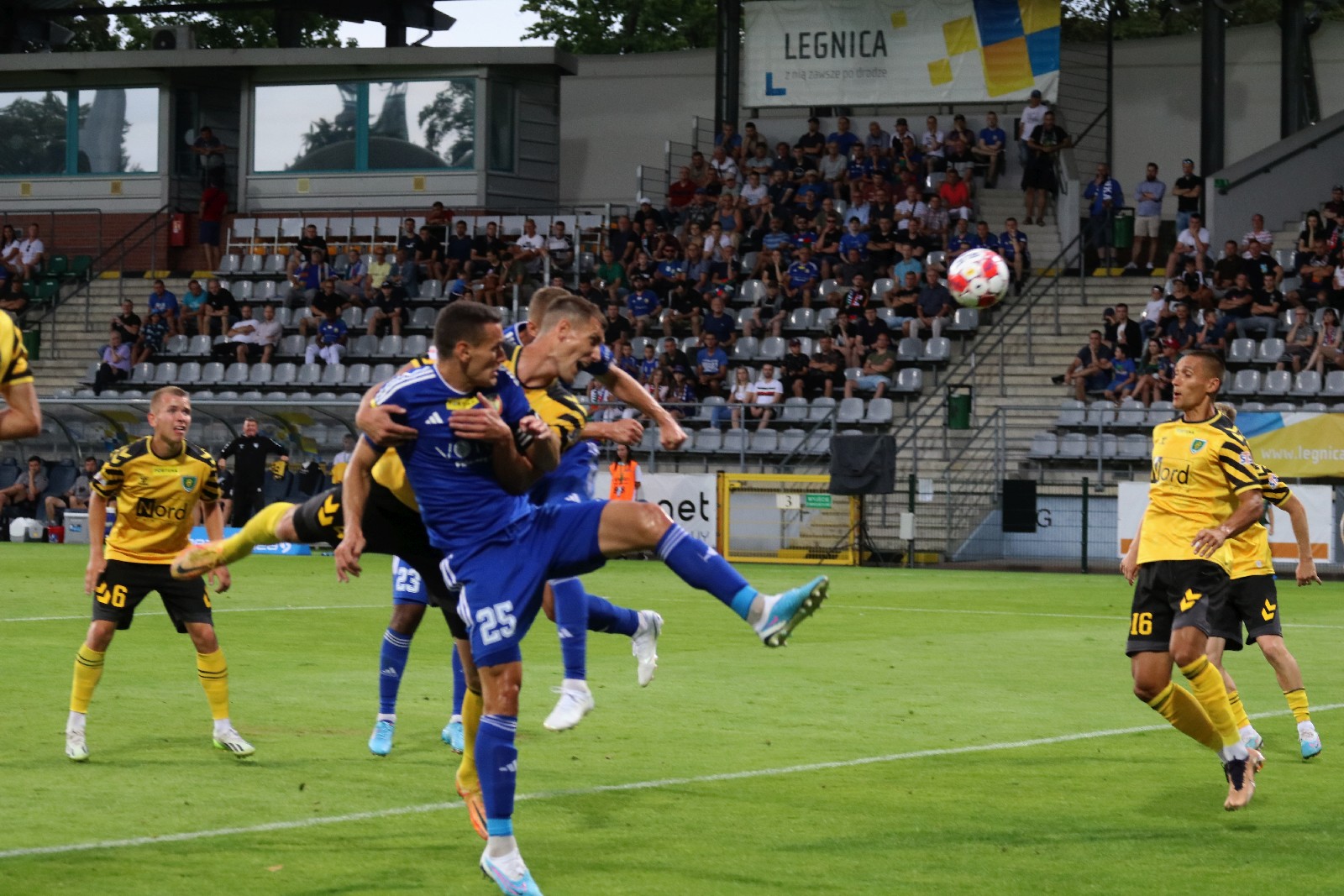 Miedź Legnica wygrała z GKS Katowice! Drygas bohaterem