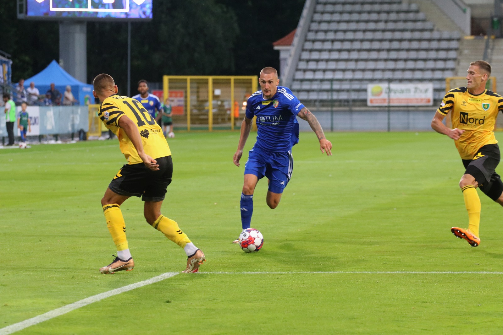 Miedź Legnica wygrała z GKS Katowice! Drygas bohaterem