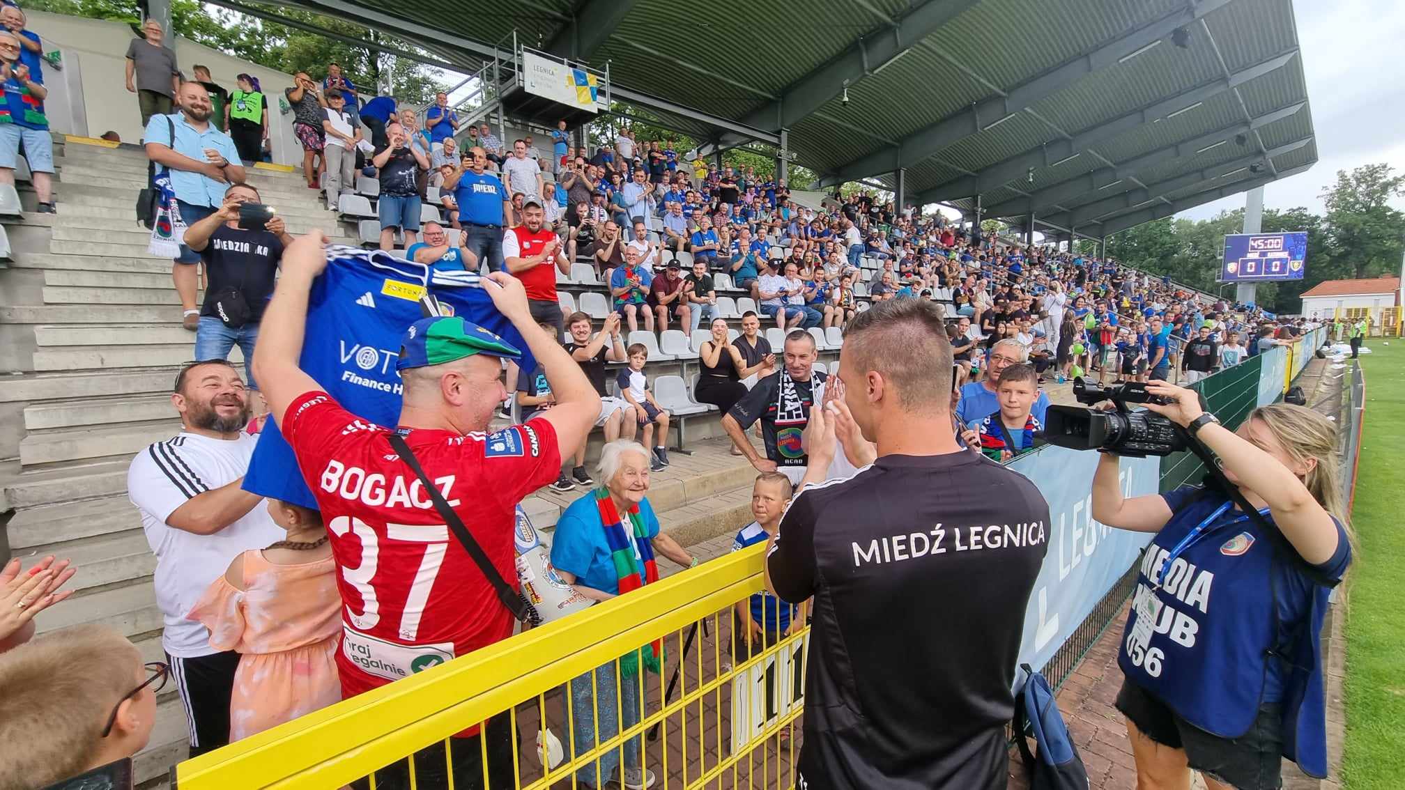 Ponad cztery tysiące kibiców na meczu Miedzi z GKS-em