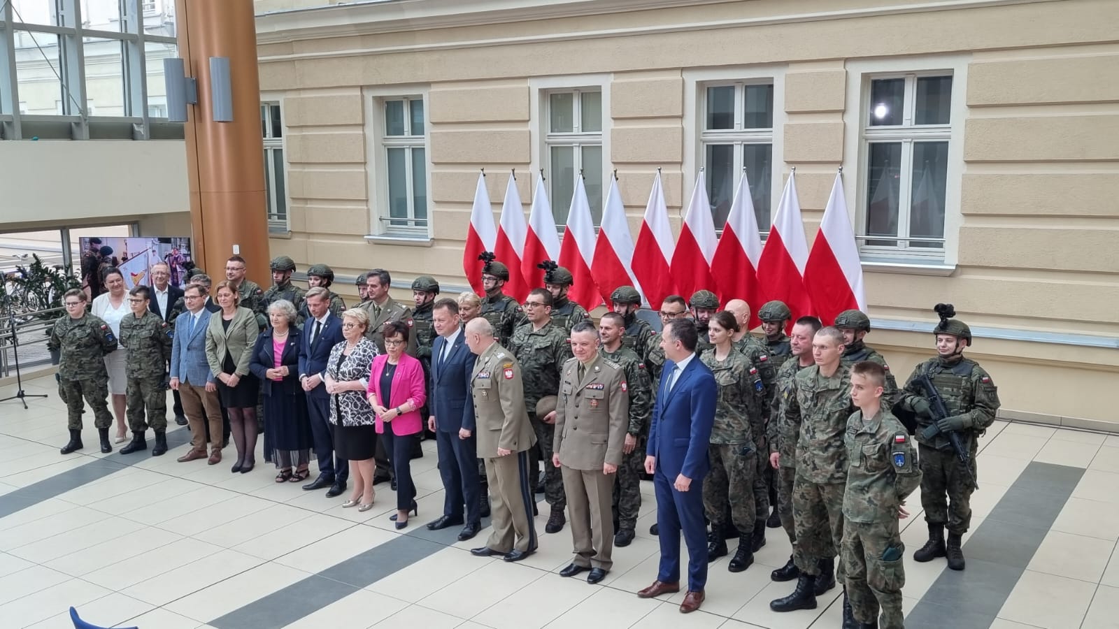 Minister Obrony Narodowej i Marszałek Sejmu RP w Legnicy