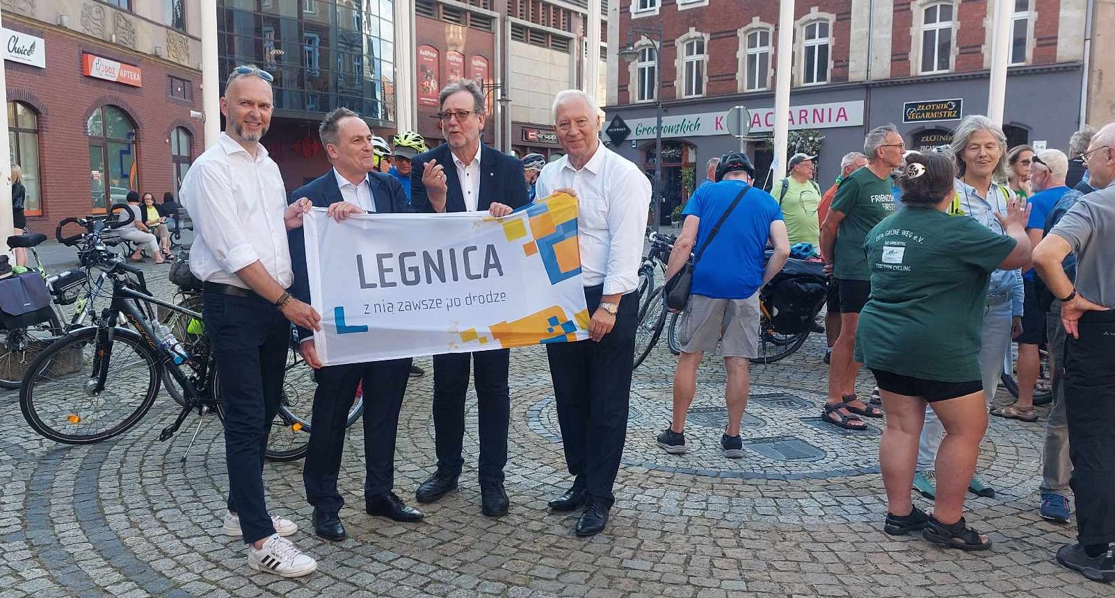 Przywieźli z Wuppertalu do Legnicy Deklarację Pokoju i Przyjaźni