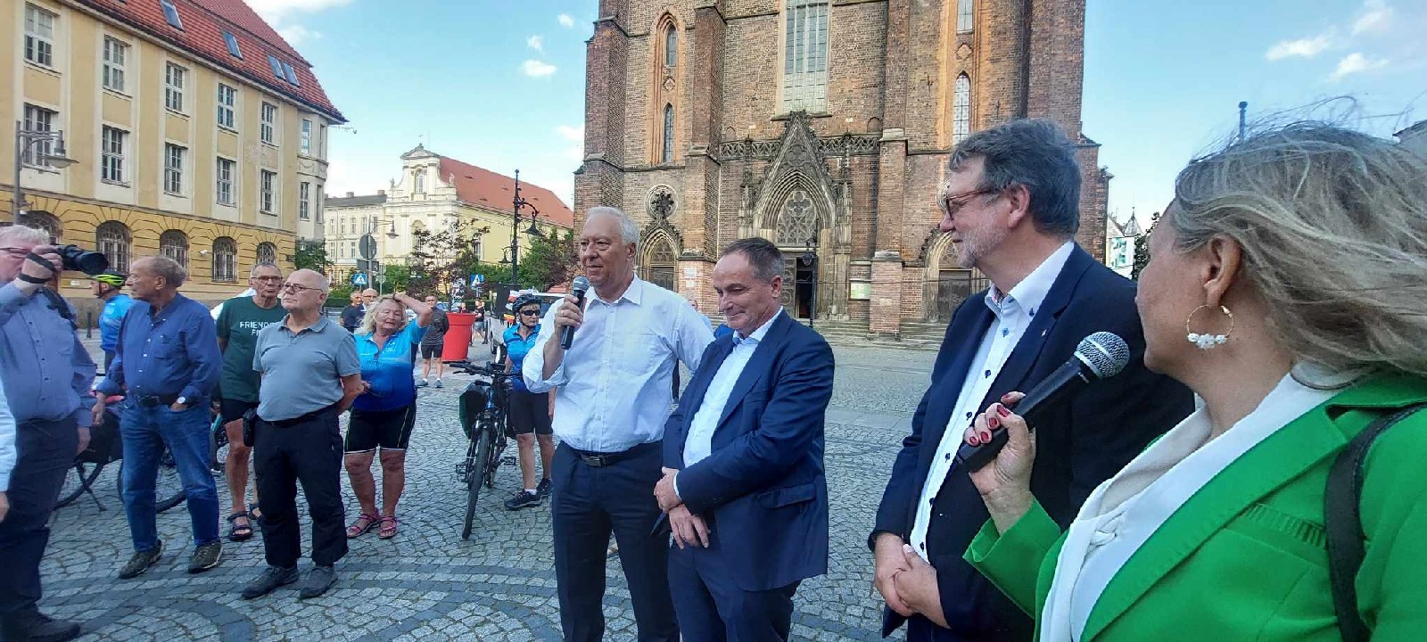 Przywieźli z Wuppertalu do Legnicy Deklarację Pokoju i Przyjaźni
