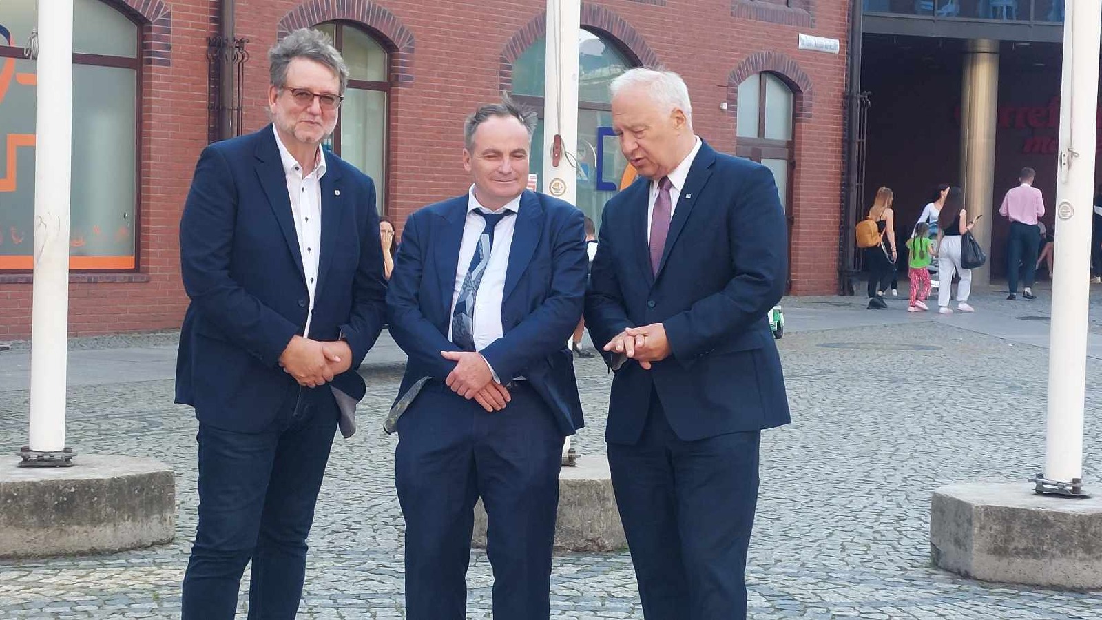 Przywieźli z Wuppertalu do Legnicy Deklarację Pokoju i Przyjaźni