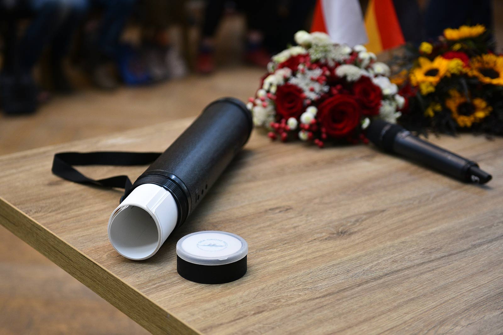 Tadeusz Krzakowski podpisał Deklarację Pokoju i Przyjaźni