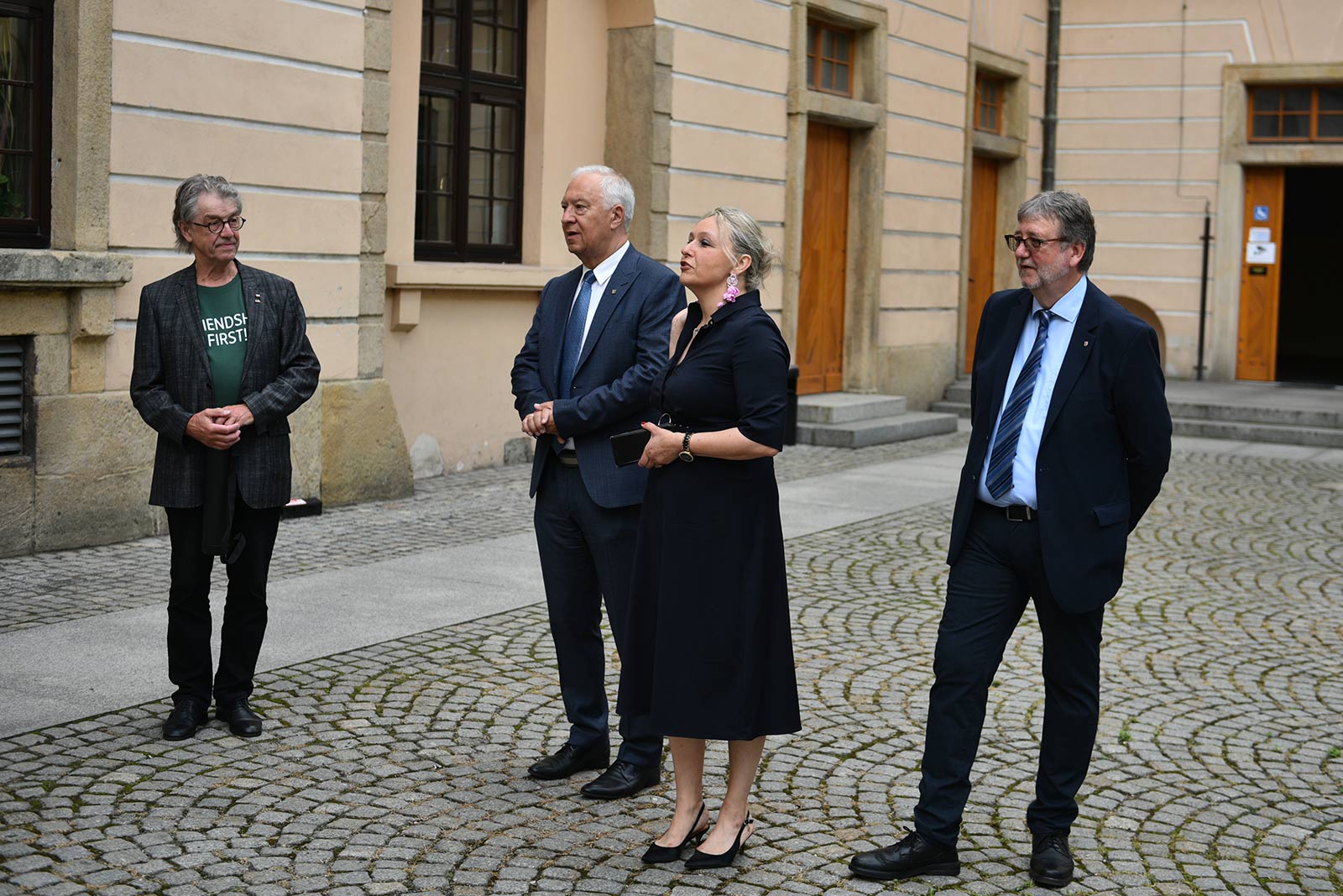 Tadeusz Krzakowski podpisał Deklarację Pokoju i Przyjaźni