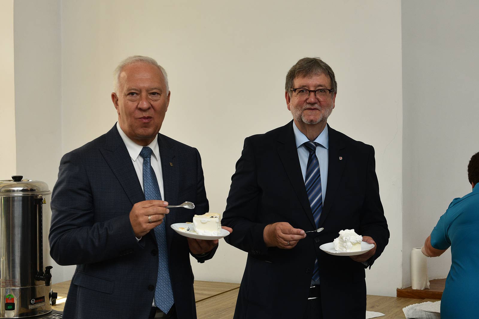 Tadeusz Krzakowski podpisał Deklarację Pokoju i Przyjaźni