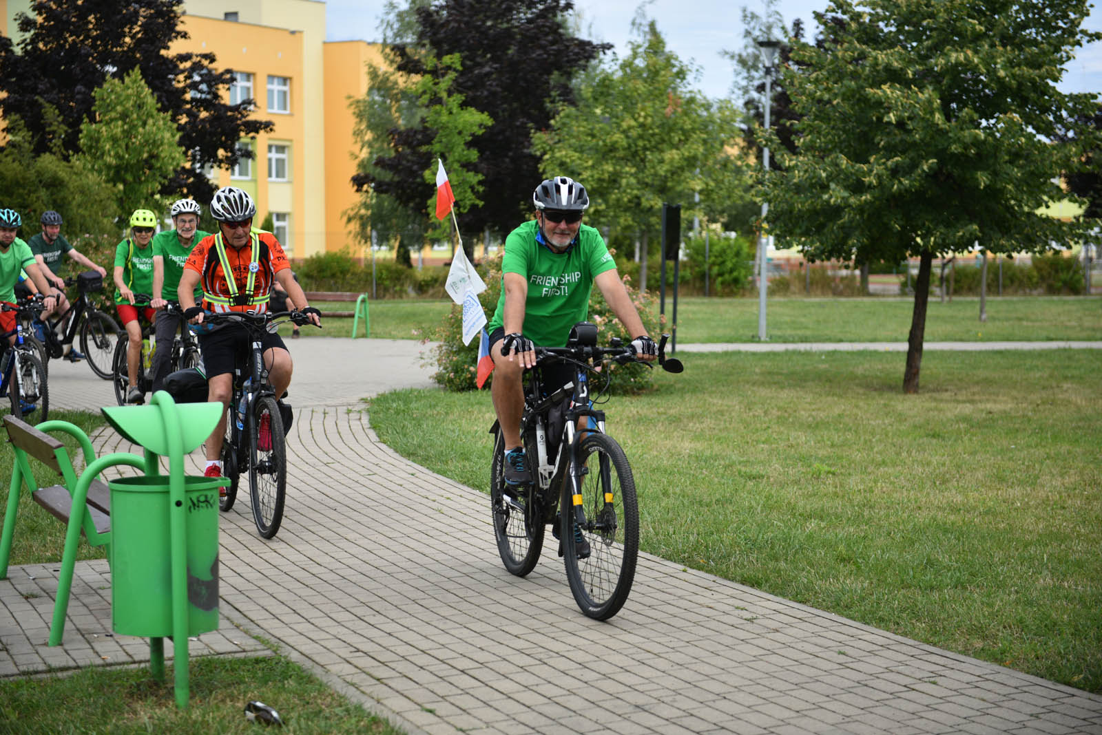 Pojechali na rowerach śladami smaków Czyngis Chana
