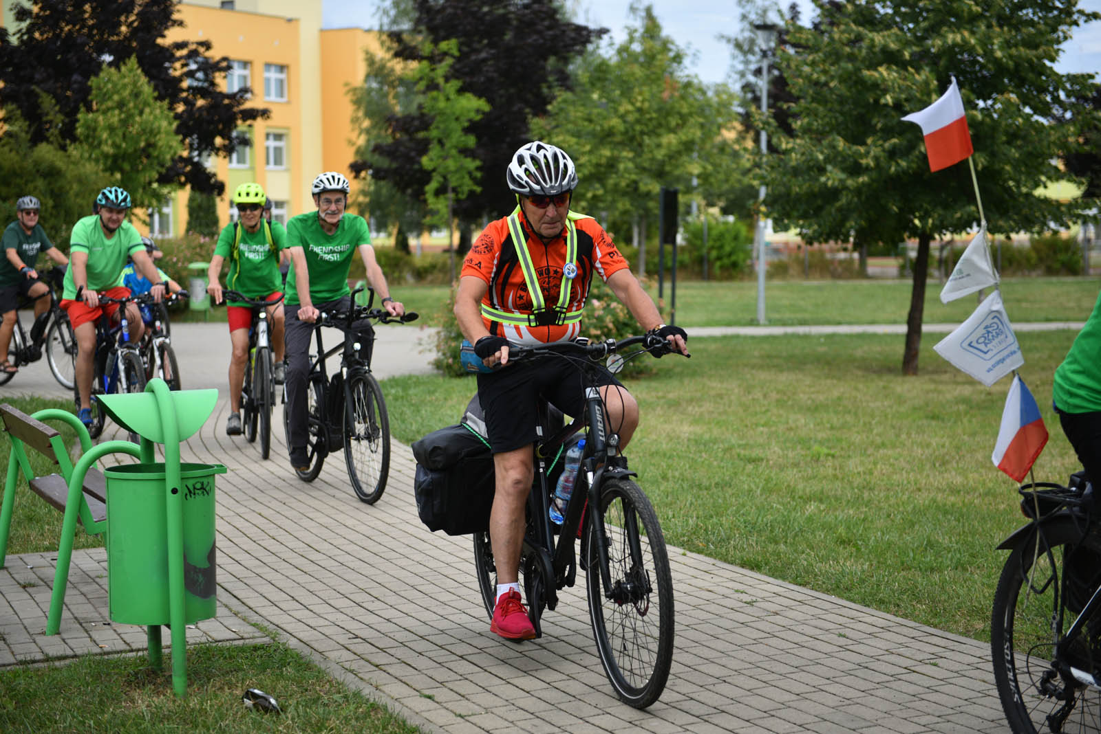 Pojechali na rowerach śladami smaków Czyngis Chana