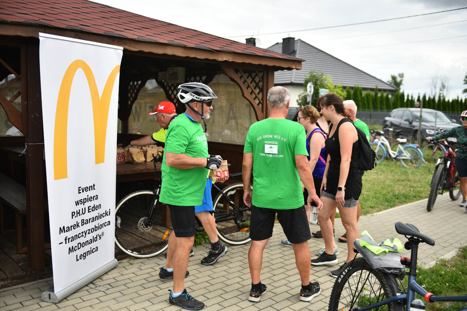 Pojechali na rowerach śladami smaków Czyngis Chana