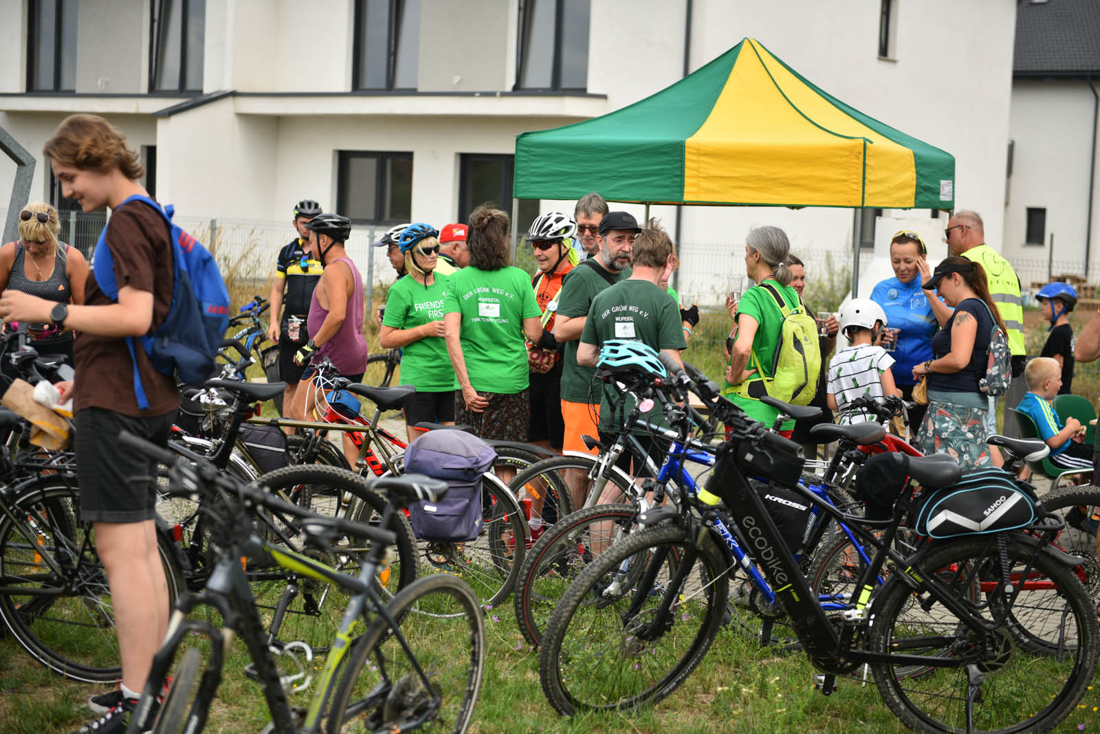 Pojechali na rowerach śladami smaków Czyngis Chana