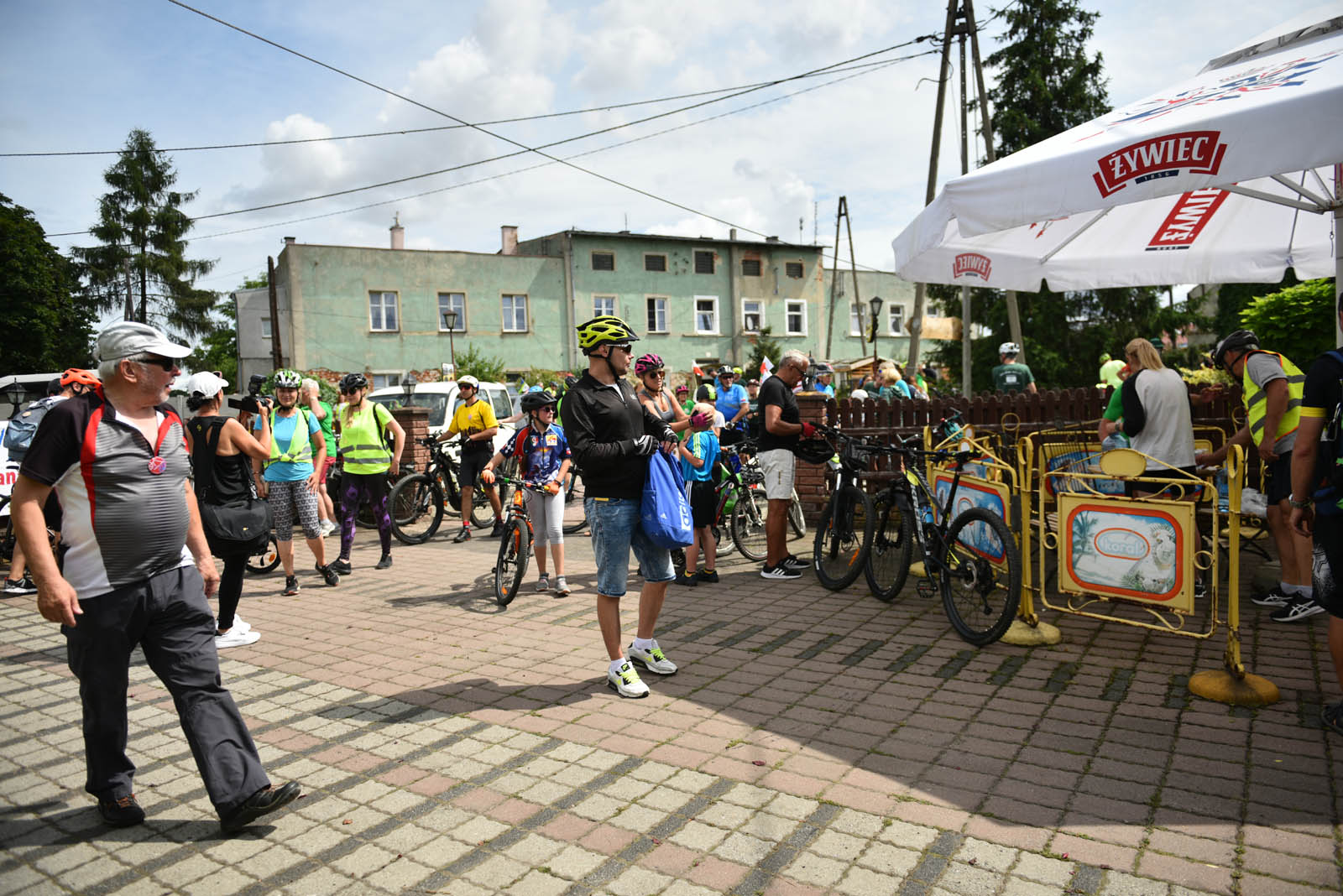 Pojechali na rowerach śladami smaków Czyngis Chana