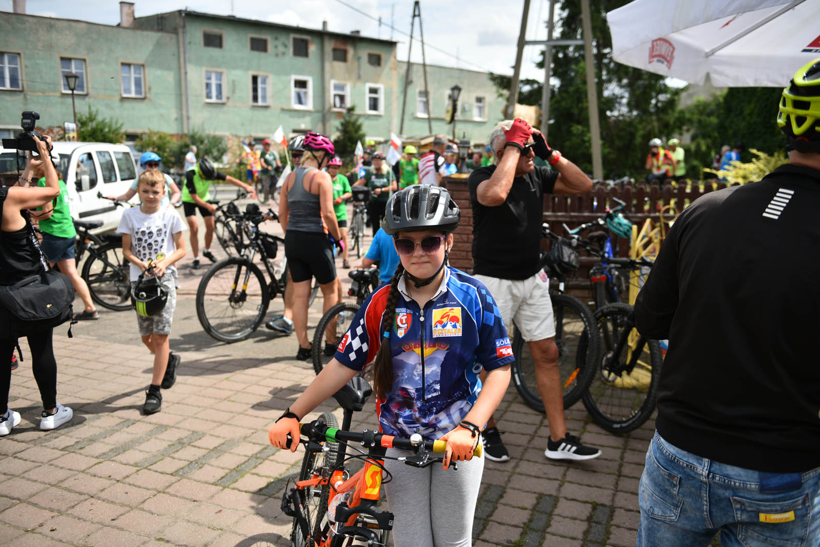Pojechali na rowerach śladami smaków Czyngis Chana