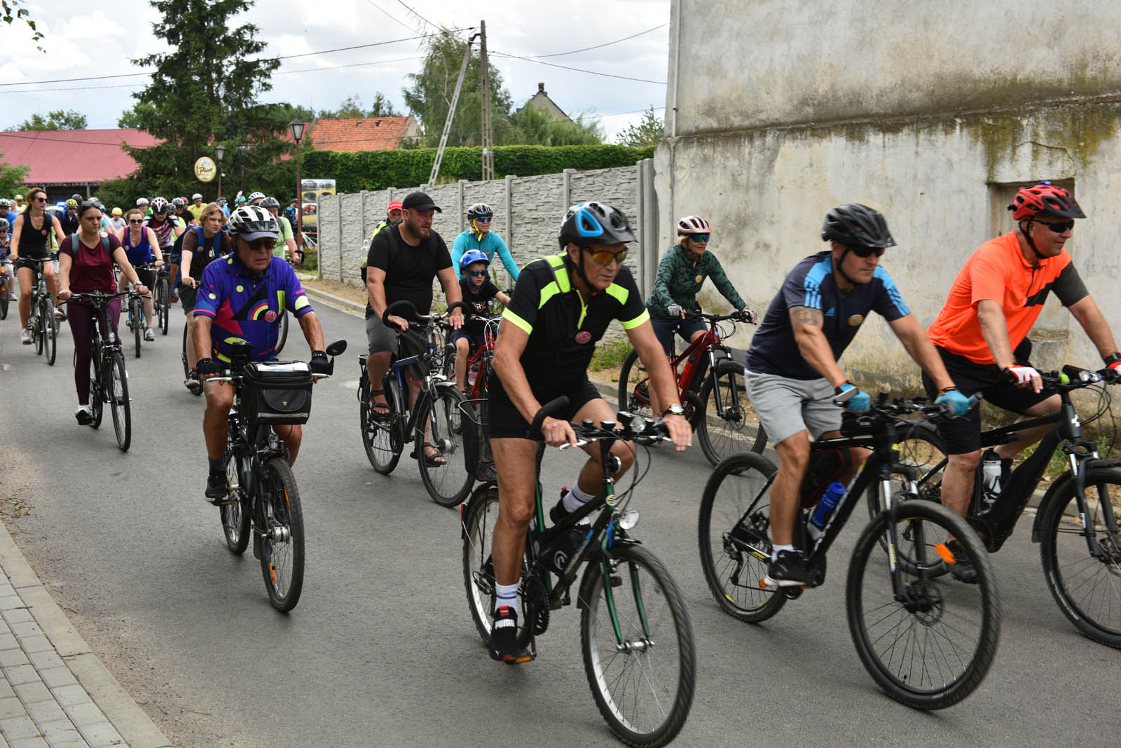 Pojechali na rowerach śladami smaków Czyngis Chana