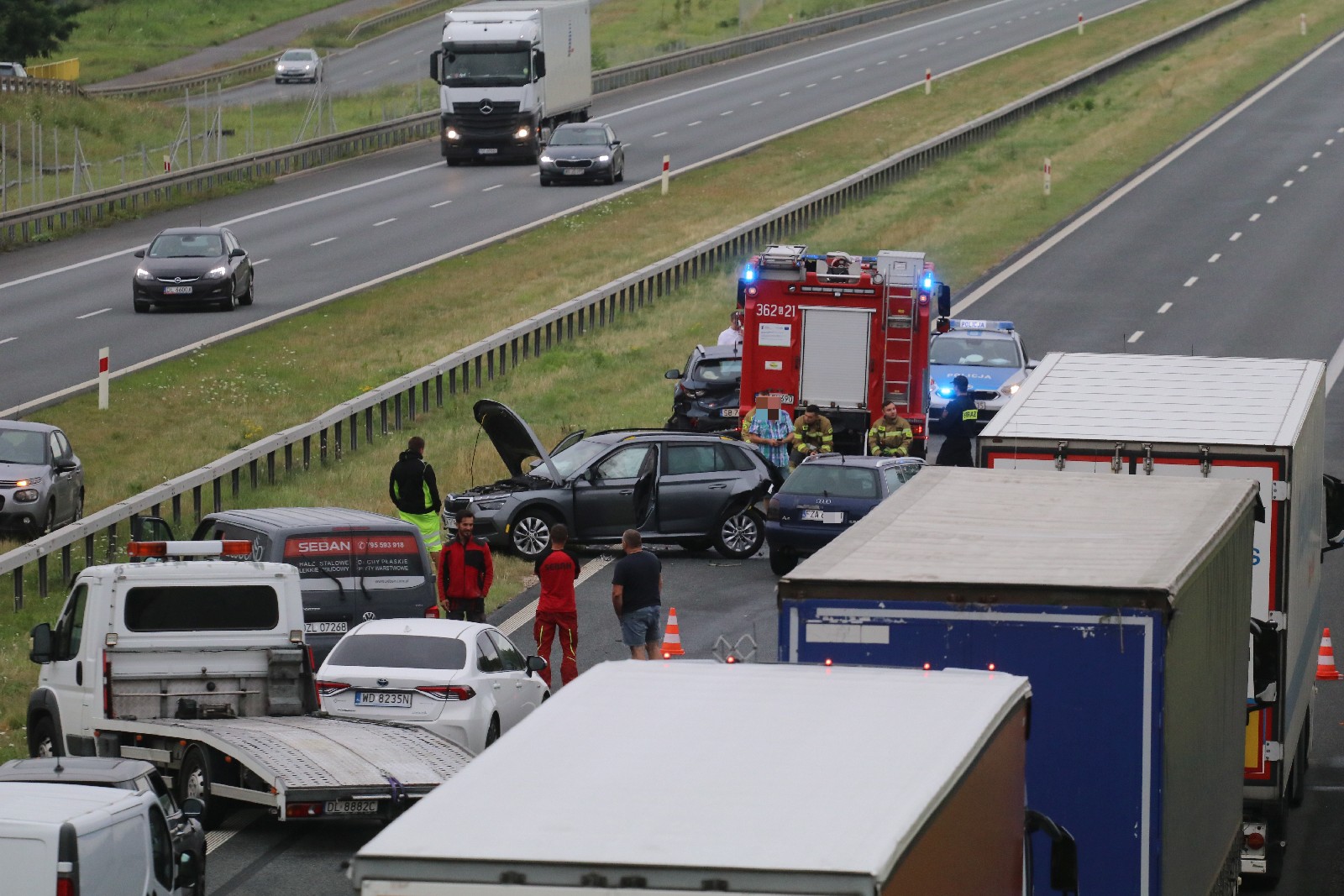 Kolizja i wypadek na S3. Droga zamknięta, są objazdy