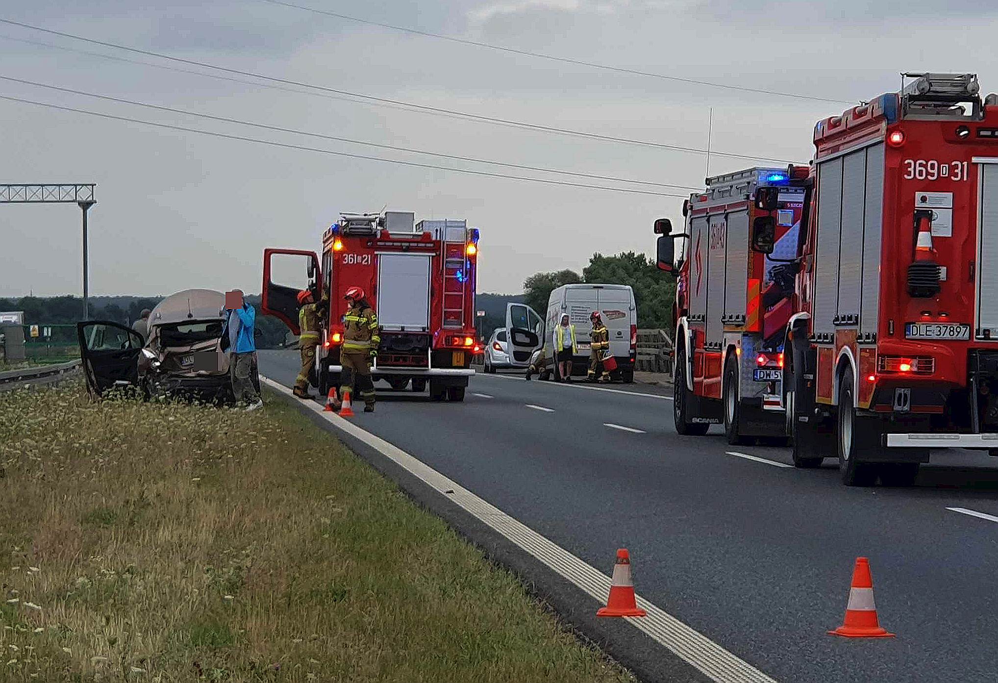 Kolizja i wypadek na S3. Droga zamknięta, są objazdy