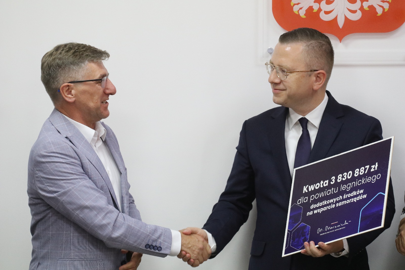 Minister Kubów wręczył rządowe promesy dla lokalnych samorządów