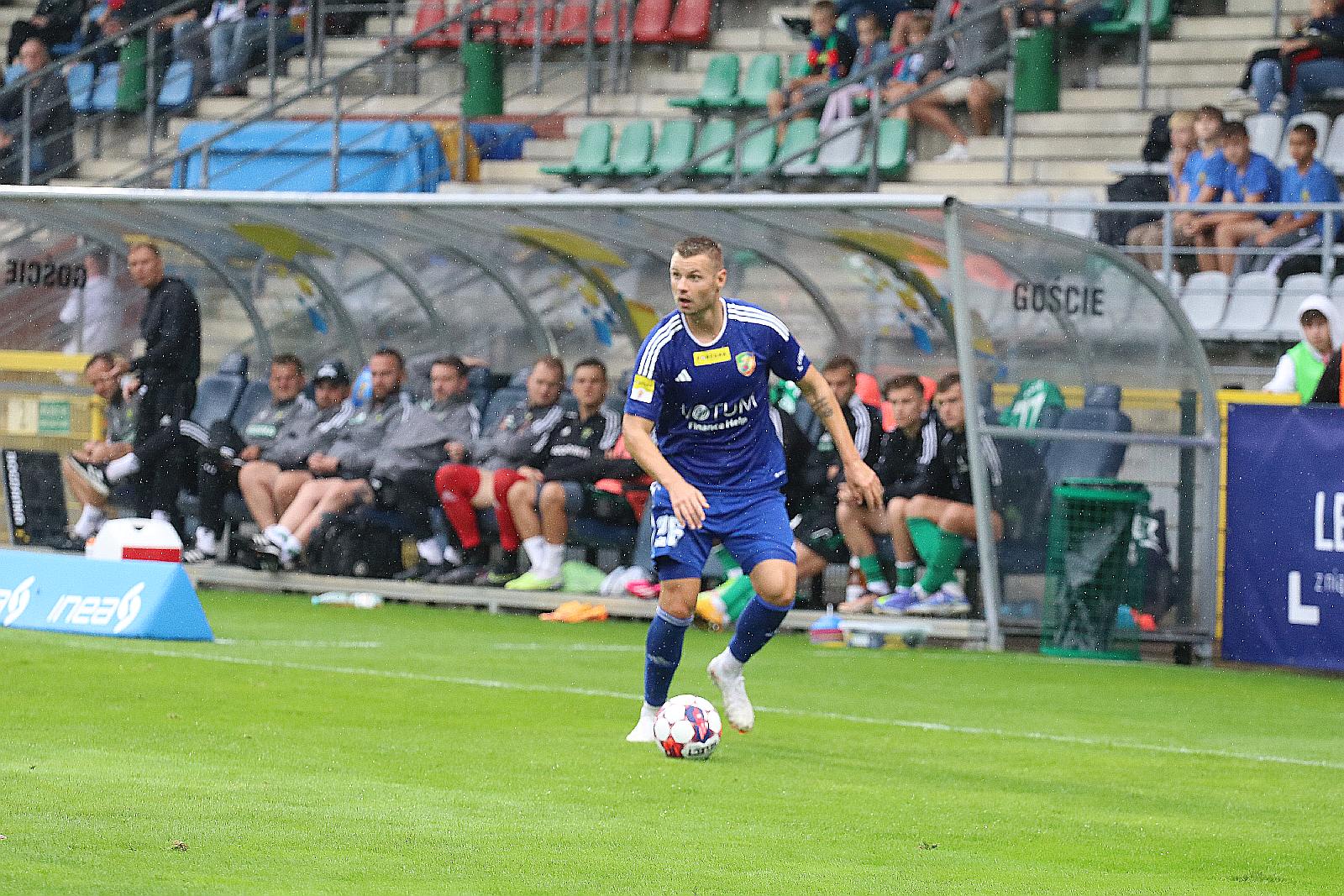 W strugach deszczu Miedź Legnica remisuje z Górnikiem Łęczna