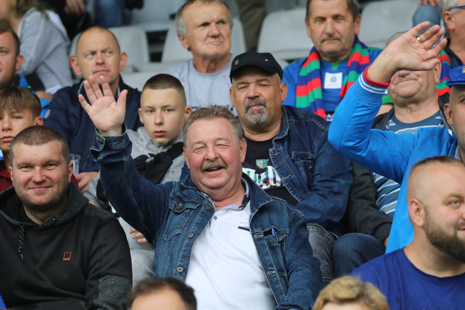 Trzy i pół tysiąca kibiców zasiadło na trybunach Miedzianki