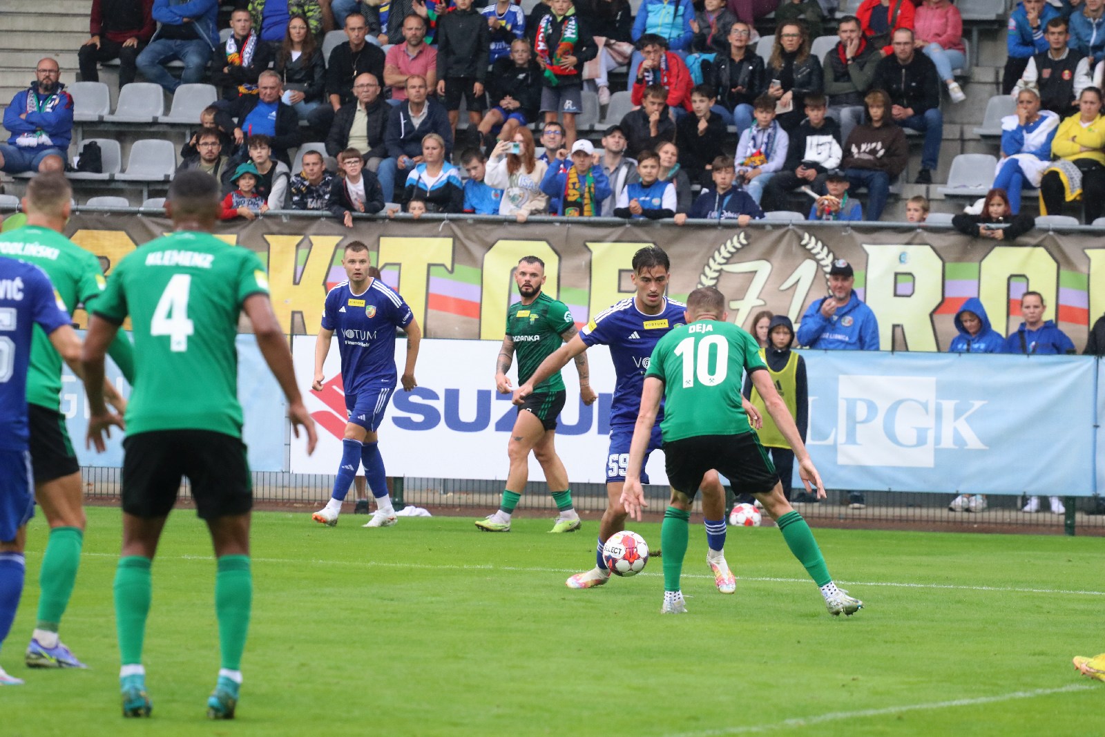 W strugach deszczu Miedź Legnica remisuje z Górnikiem Łęczna