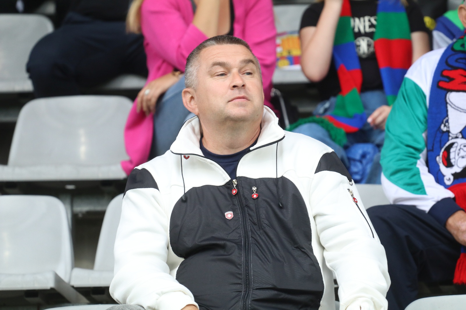 Trzy i pół tysiąca kibiców zasiadło na trybunach Miedzianki