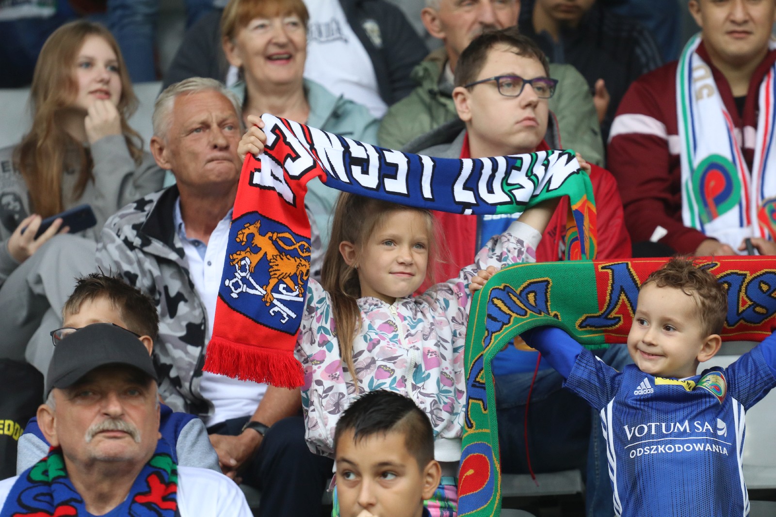 Trzy i pół tysiąca kibiców zasiadło na trybunach Miedzianki